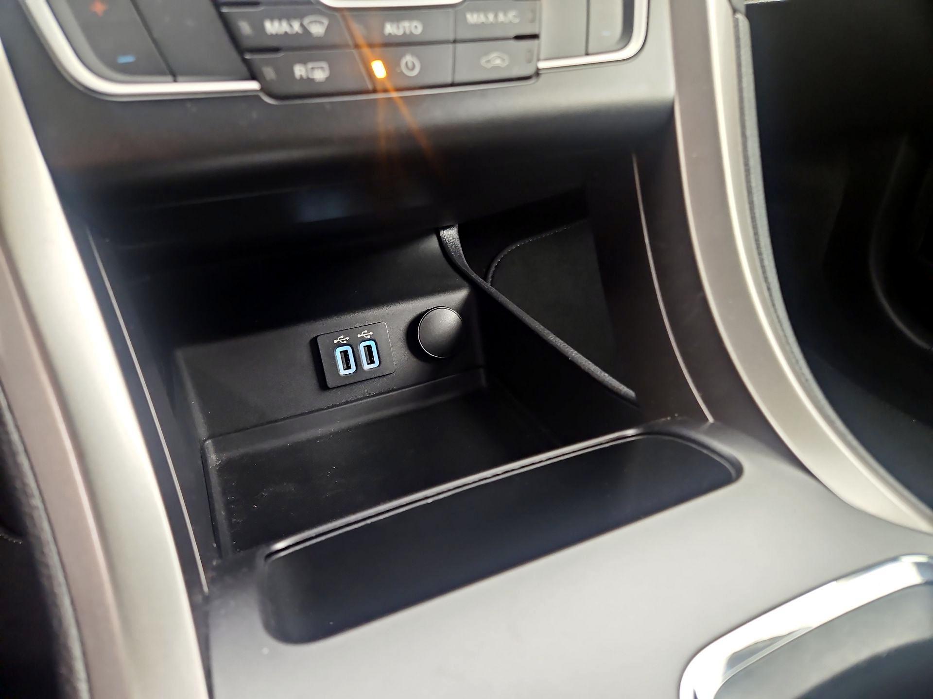 Thumbnail: 2019 Ford Fusion - 18