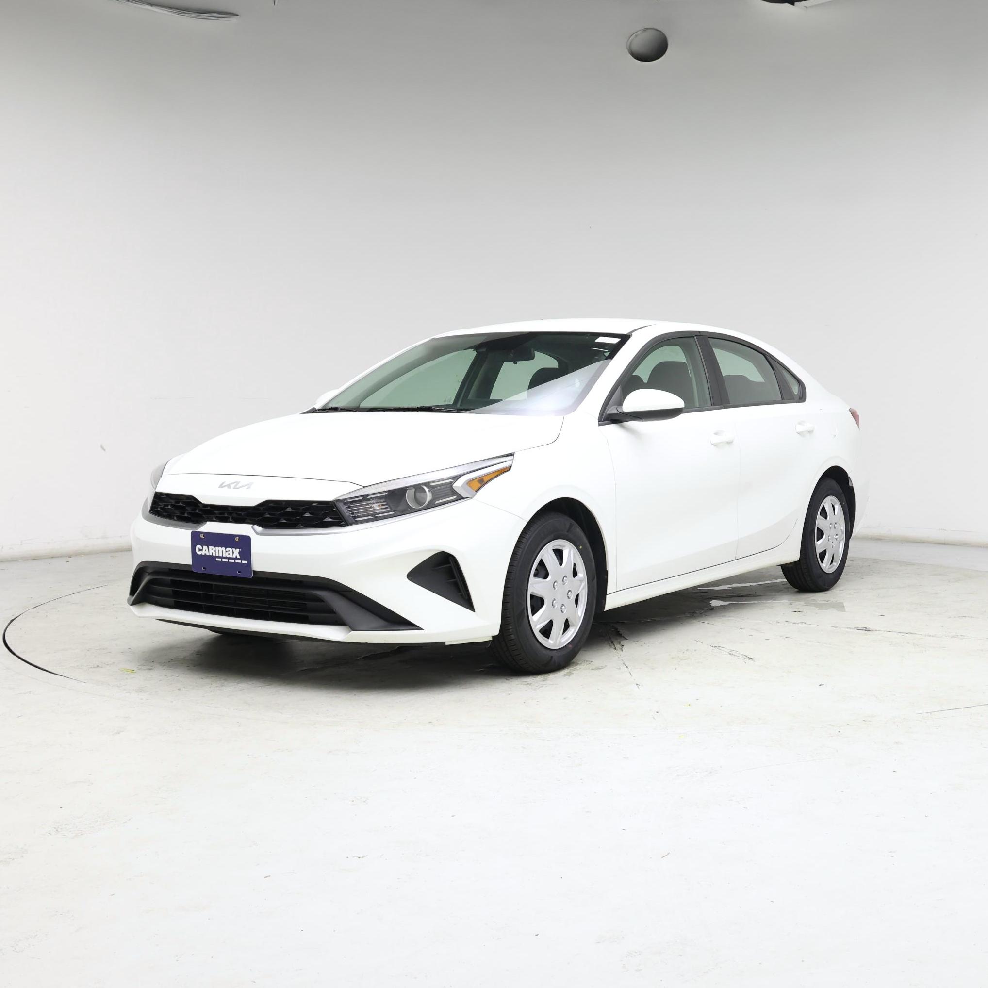 Thumbnail: 2023 Kia Forte - 4