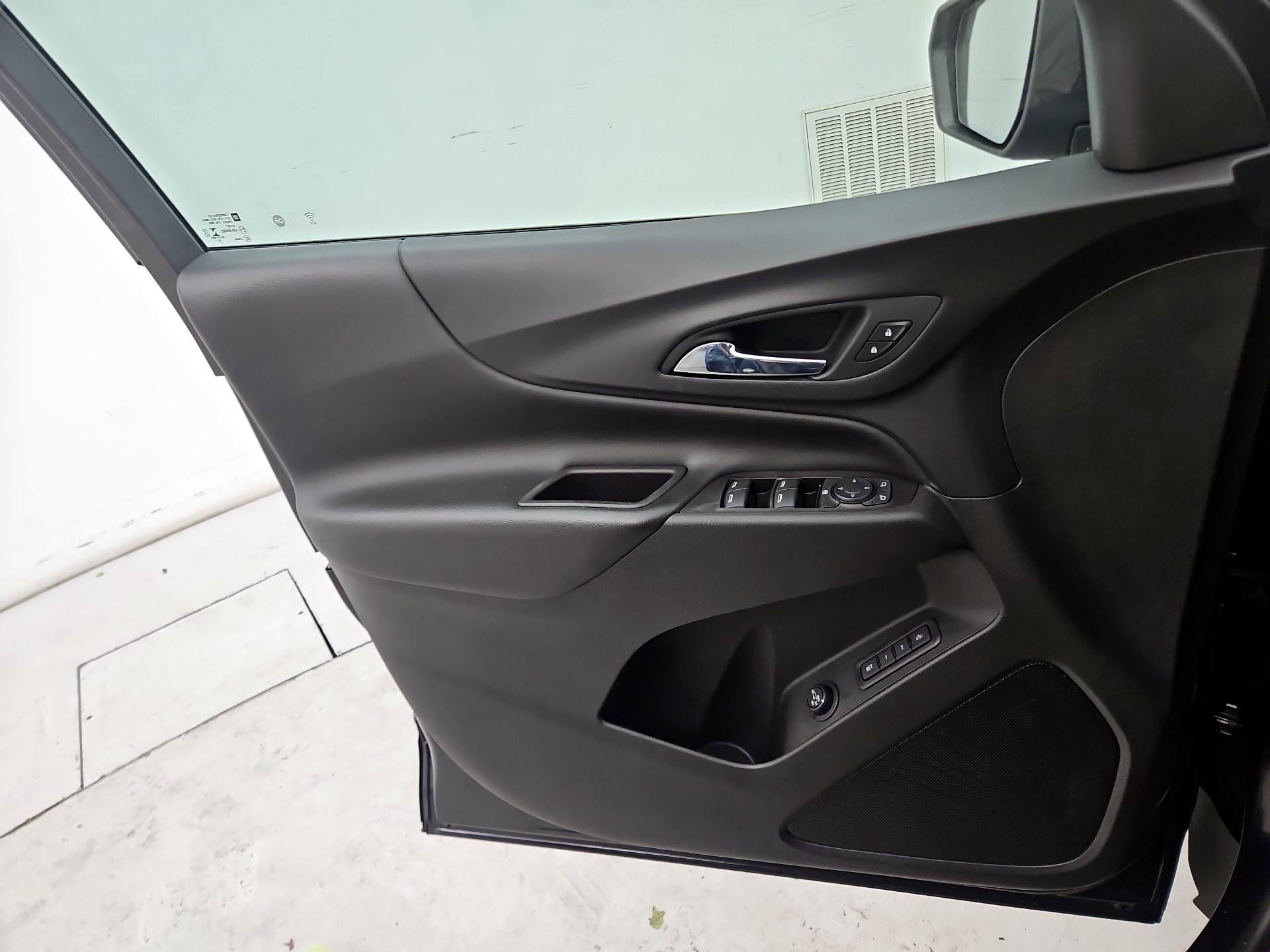 Thumbnail: 2021 Chevrolet Equinox - 12