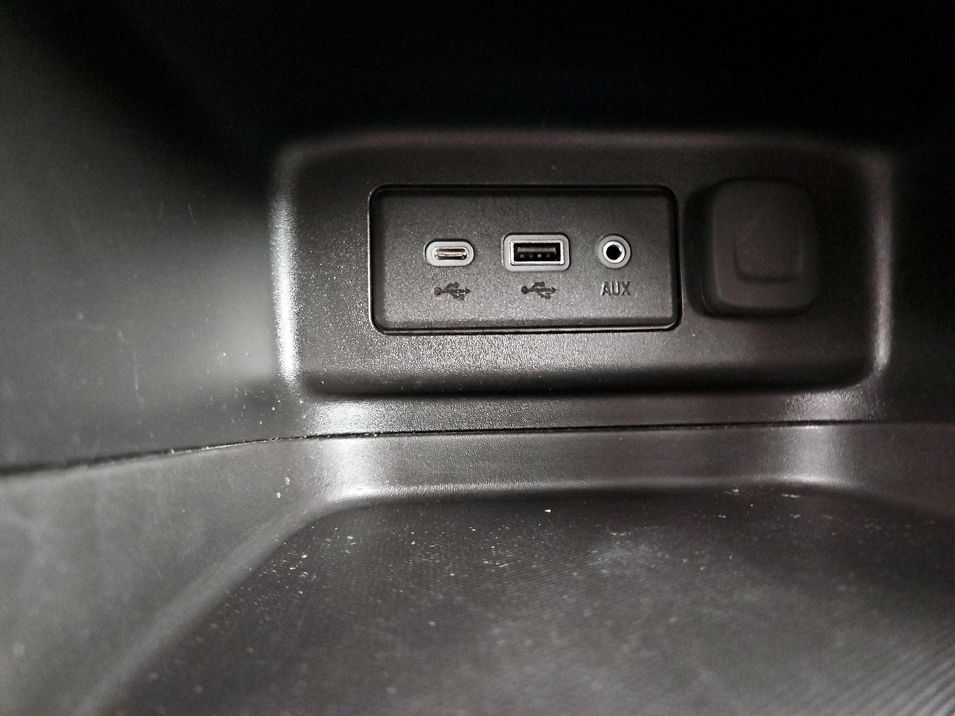 Thumbnail: 2021 Chevrolet Equinox - 18