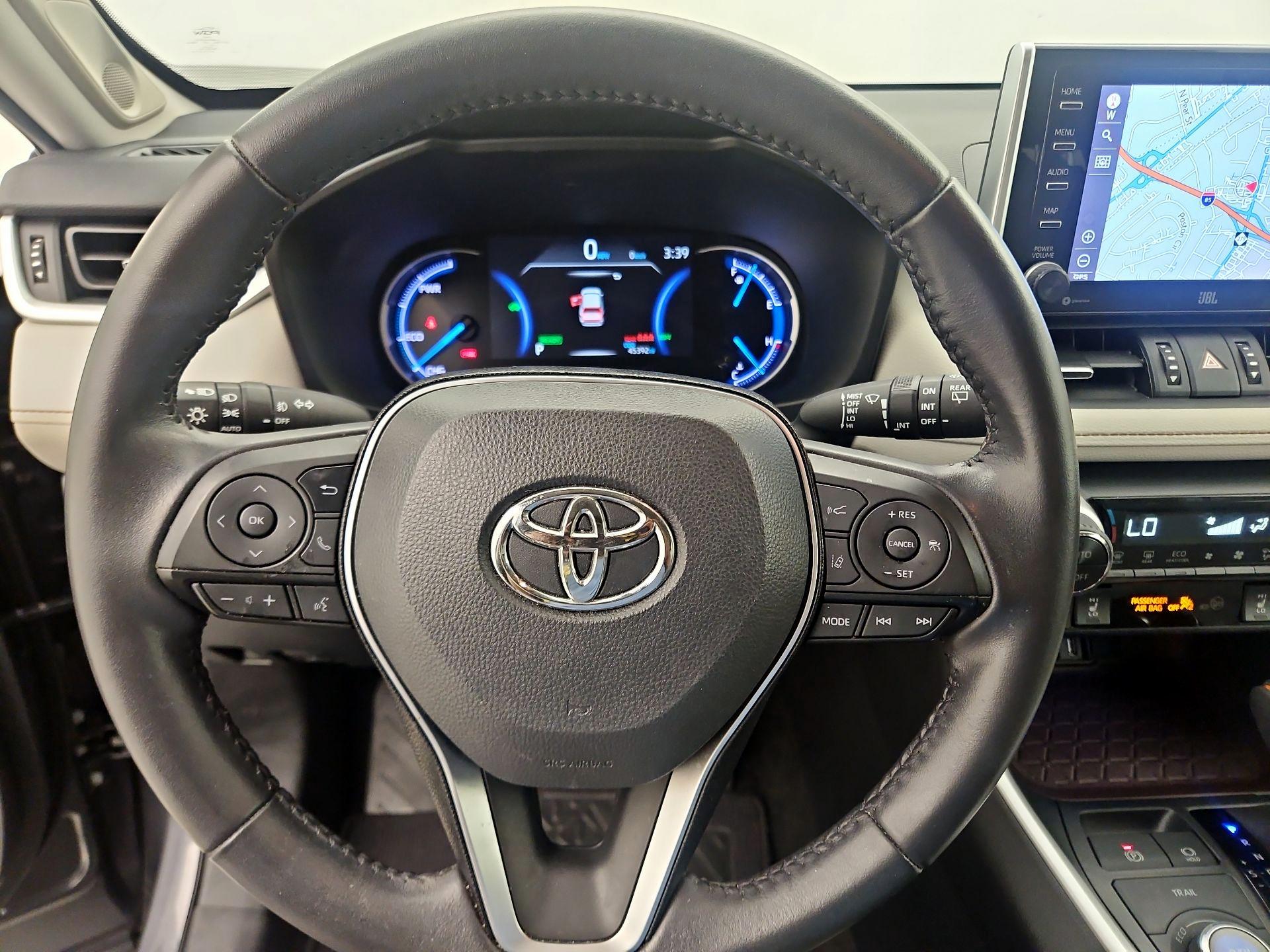 Thumbnail: 2020 Toyota RAV4 - 10