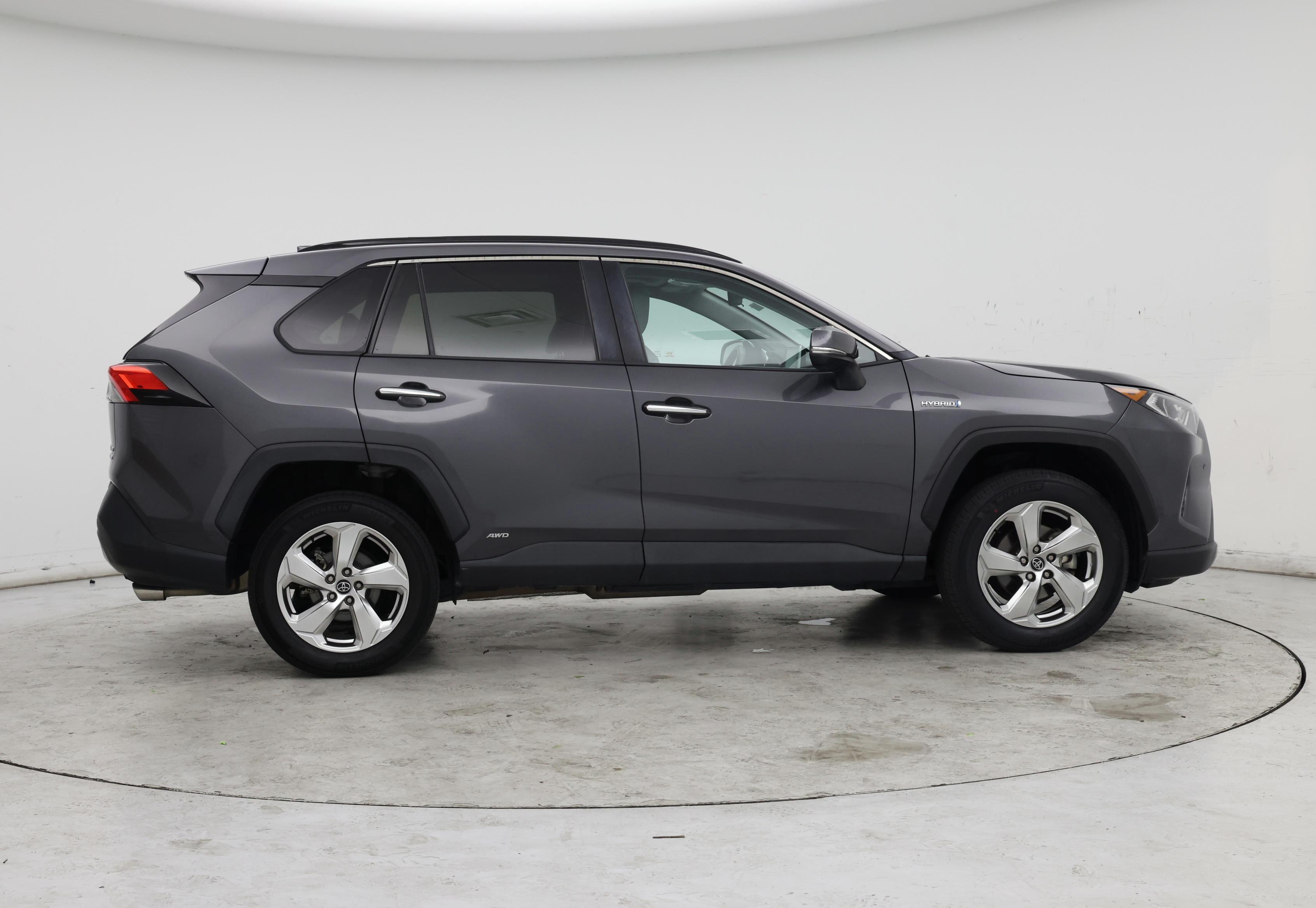 Thumbnail: 2020 Toyota RAV4 - 7