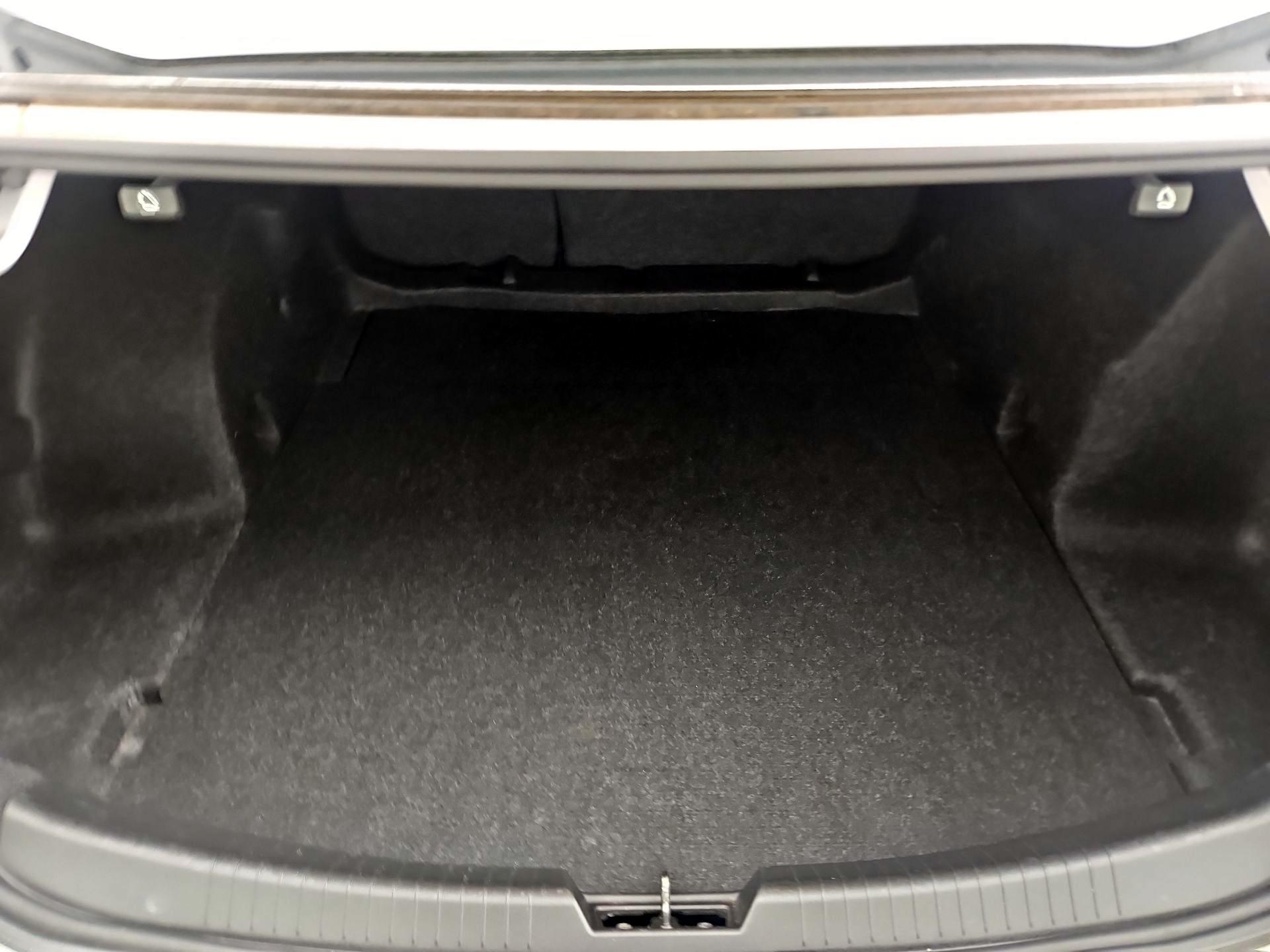 Thumbnail: 2020 Chevrolet Malibu - 20