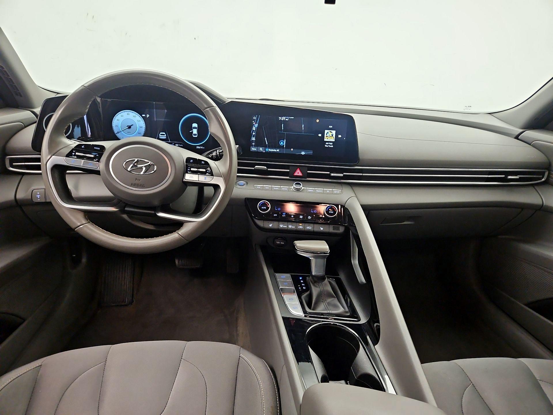 Thumbnail: 2023 Hyundai Elantra - 9