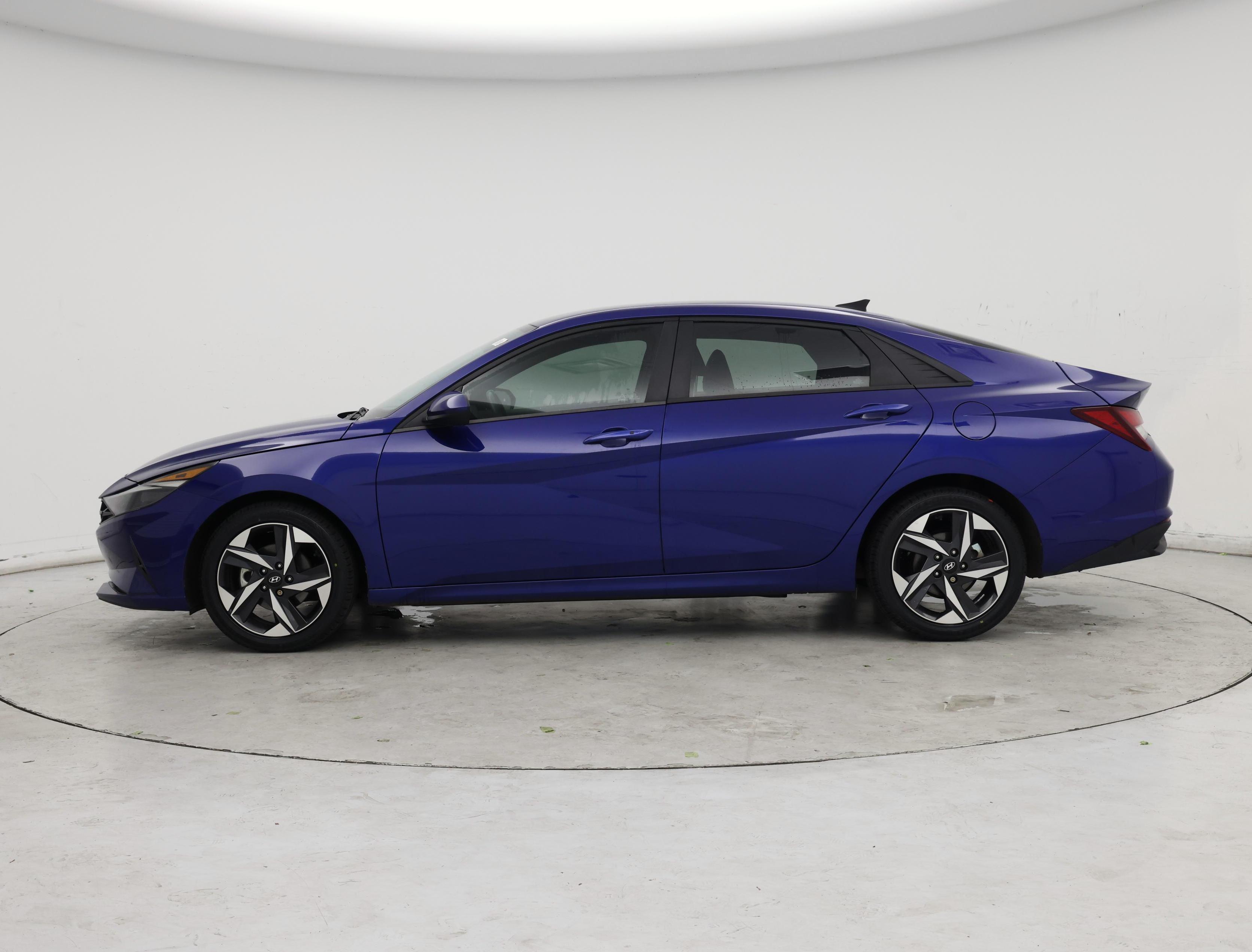 Thumbnail: 2023 Hyundai Elantra - 3
