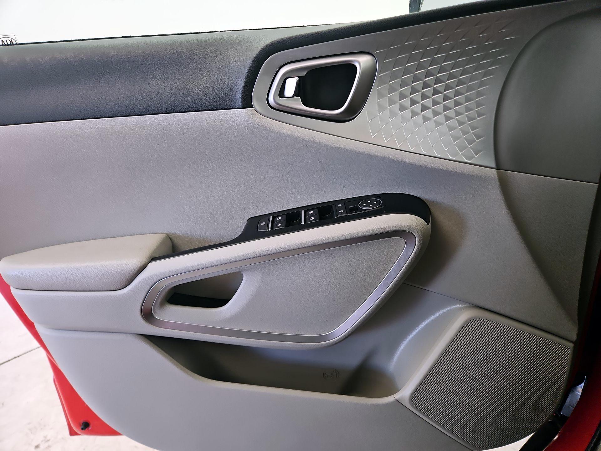 Thumbnail: 2021 Kia Soul - 12