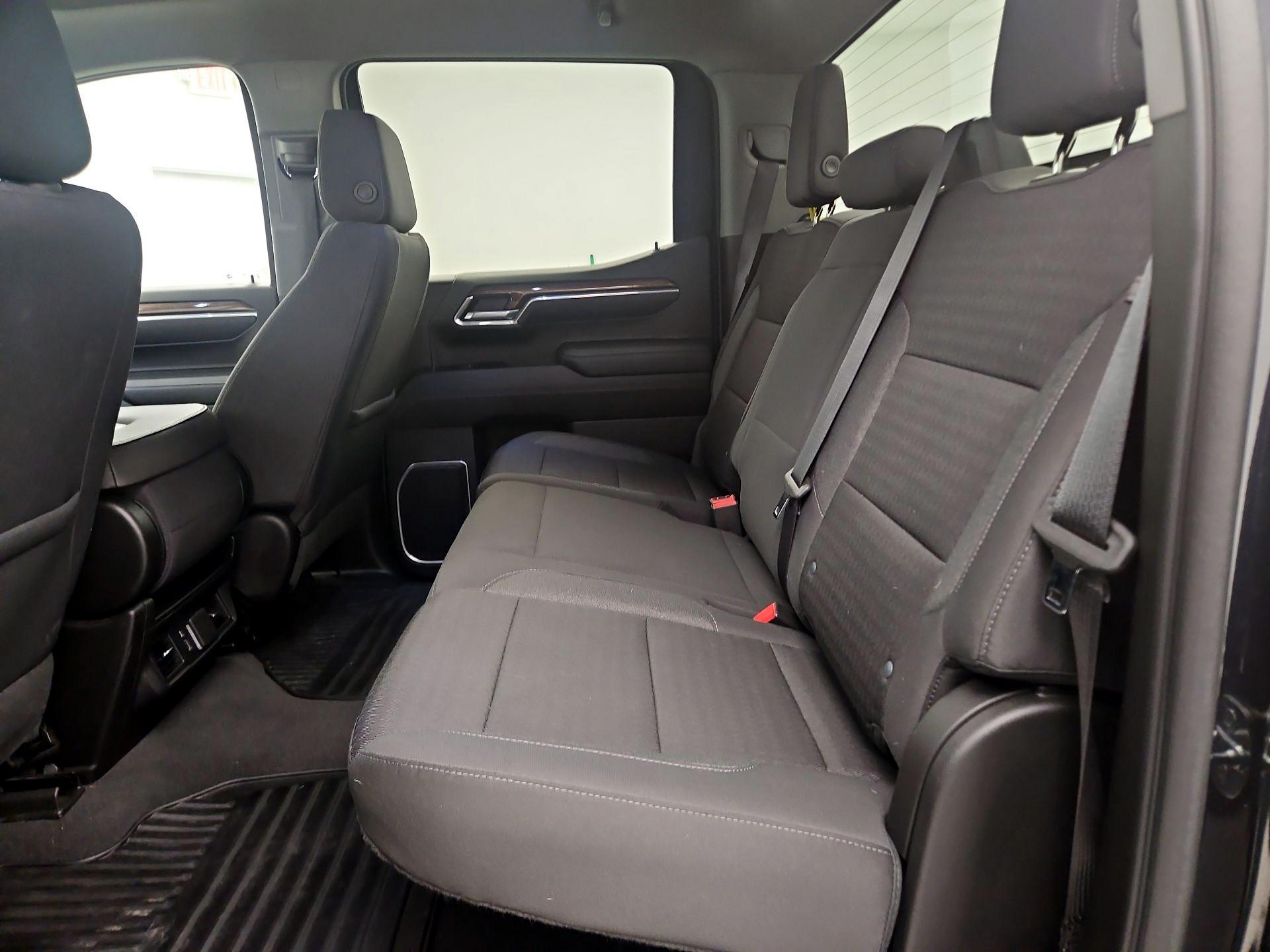 Thumbnail: 2022 Chevrolet Silverado 1500 - 19