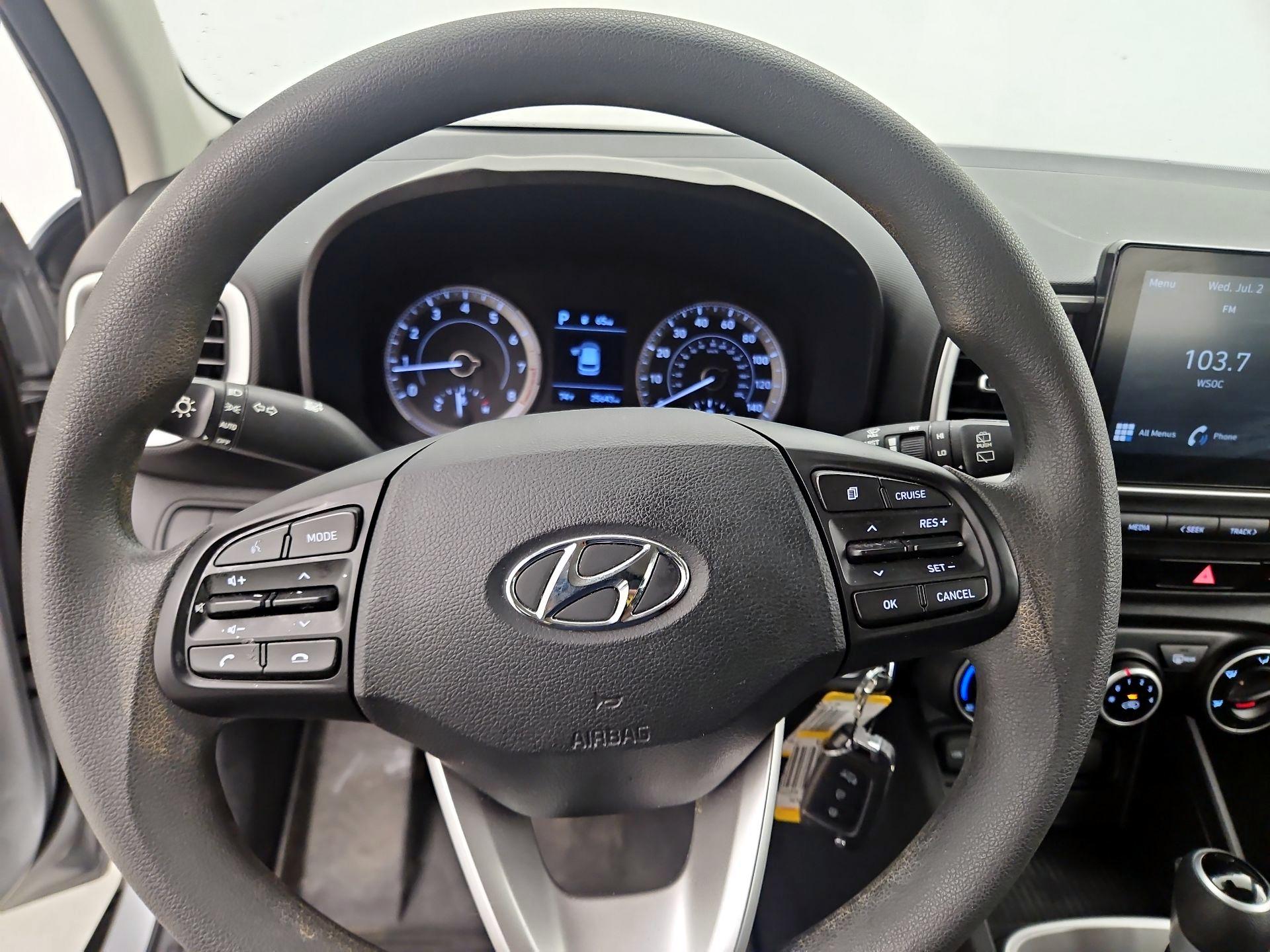 Thumbnail: 2022 Hyundai Venue - 10