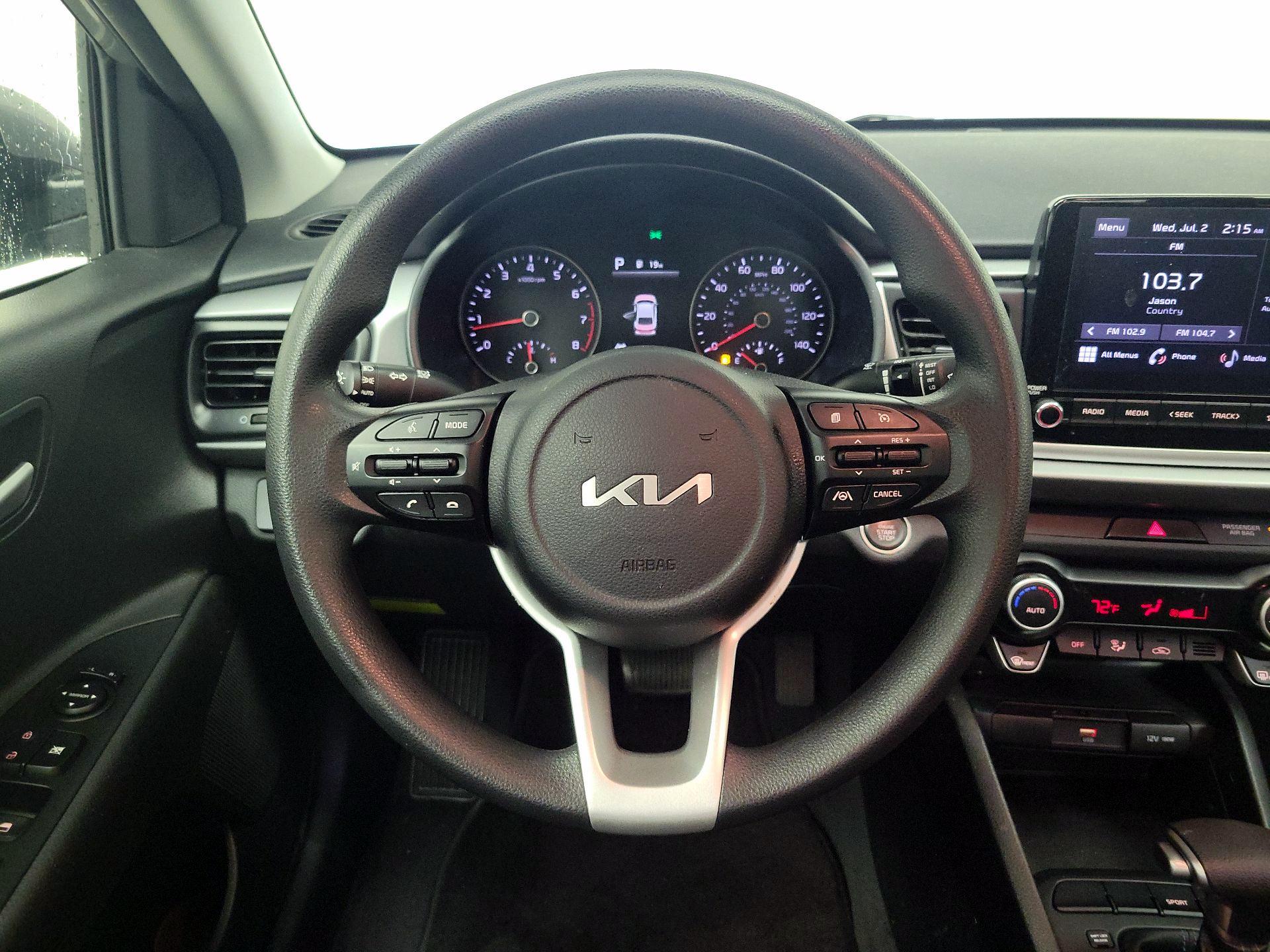 Thumbnail: 2022 Kia Rio - 10