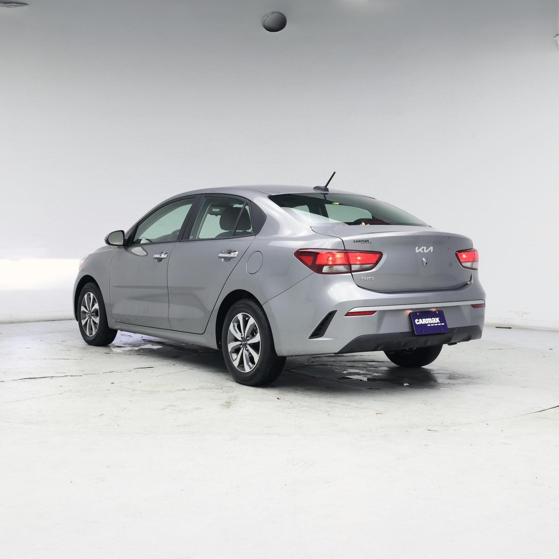 Thumbnail: 2022 Kia Rio - 2