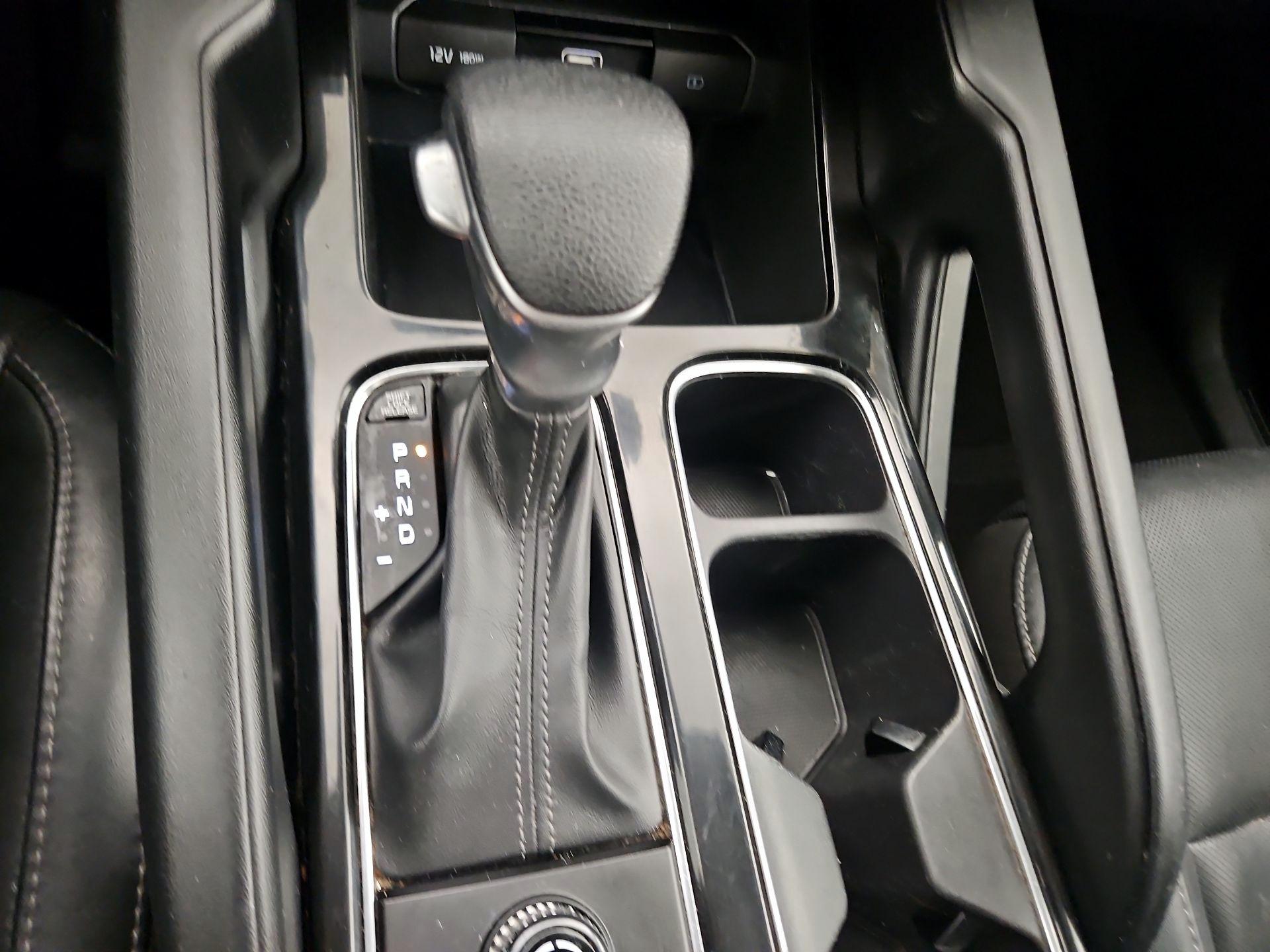 Thumbnail: 2020 Kia Telluride - 17
