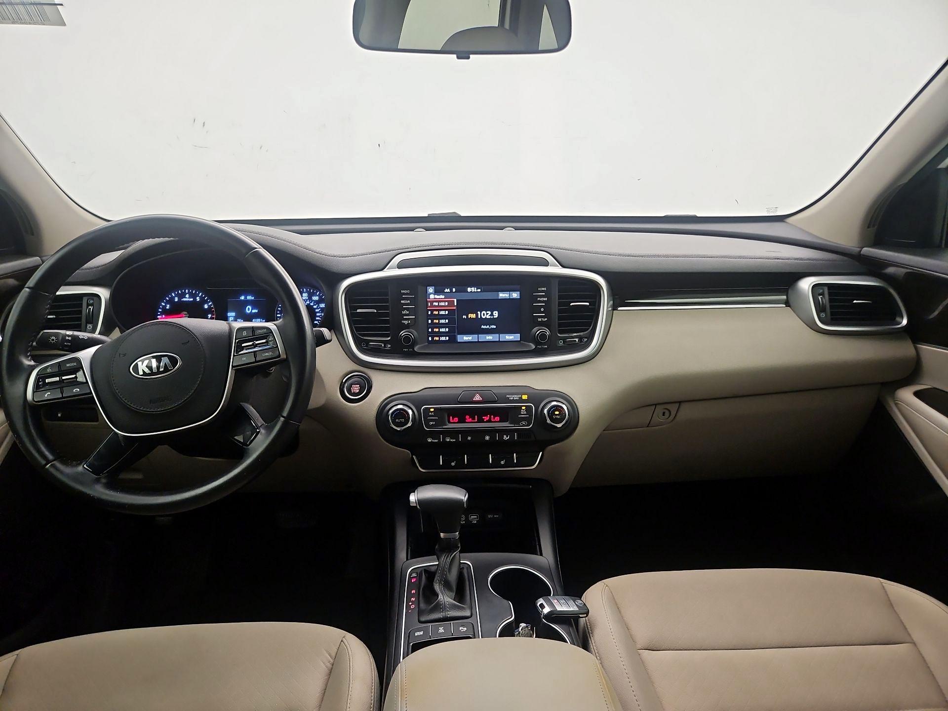 Thumbnail: 2020 Kia Sorento - 9