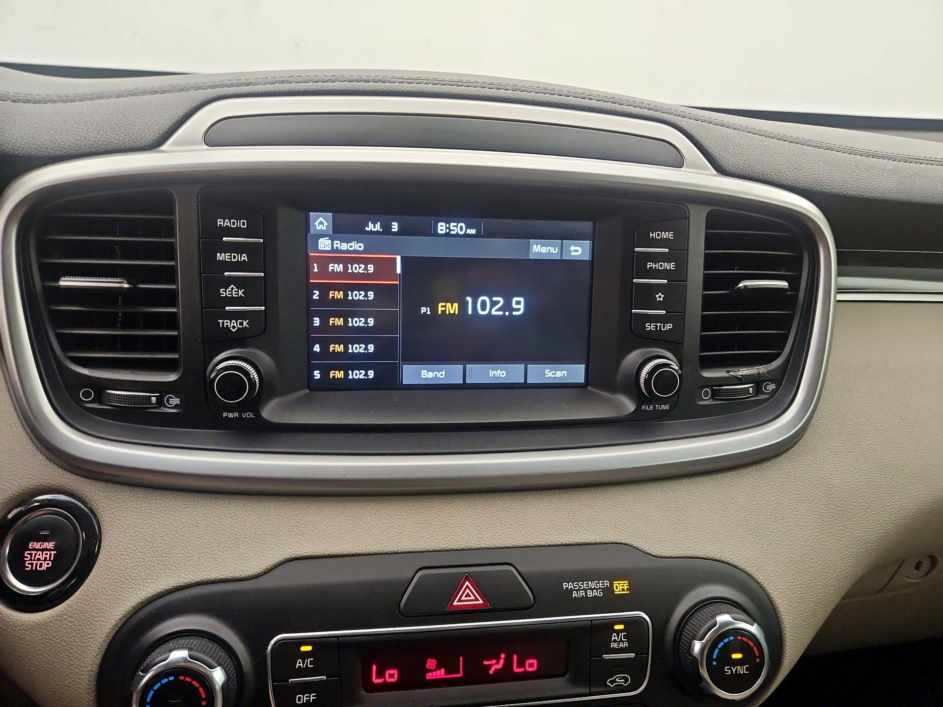 Thumbnail: 2020 Kia Sorento - 15