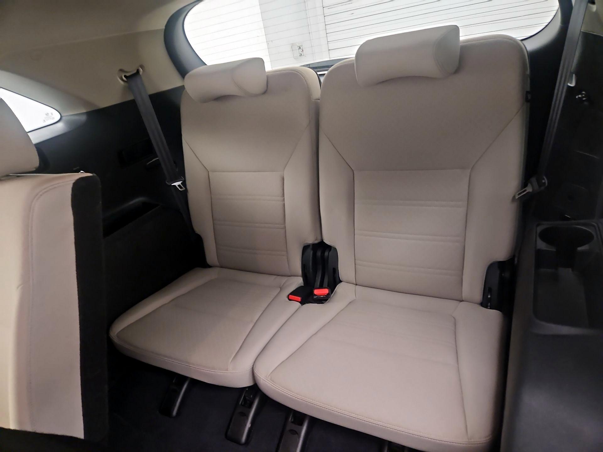 Thumbnail: 2020 Kia Sorento - 20