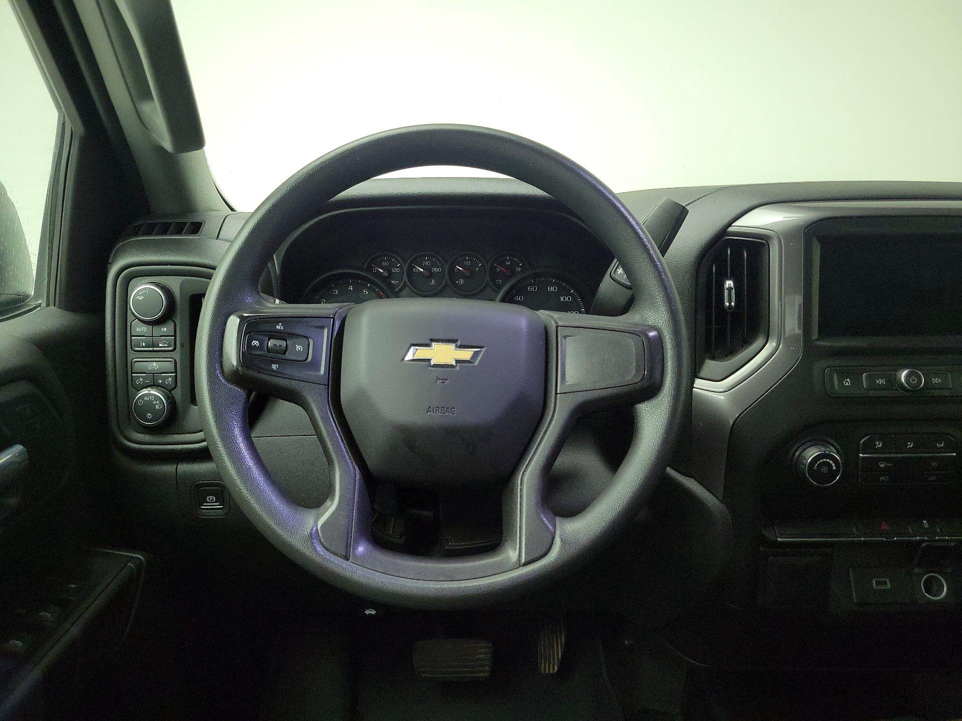 Thumbnail: 2019 Chevrolet Silverado 1500 - 10
