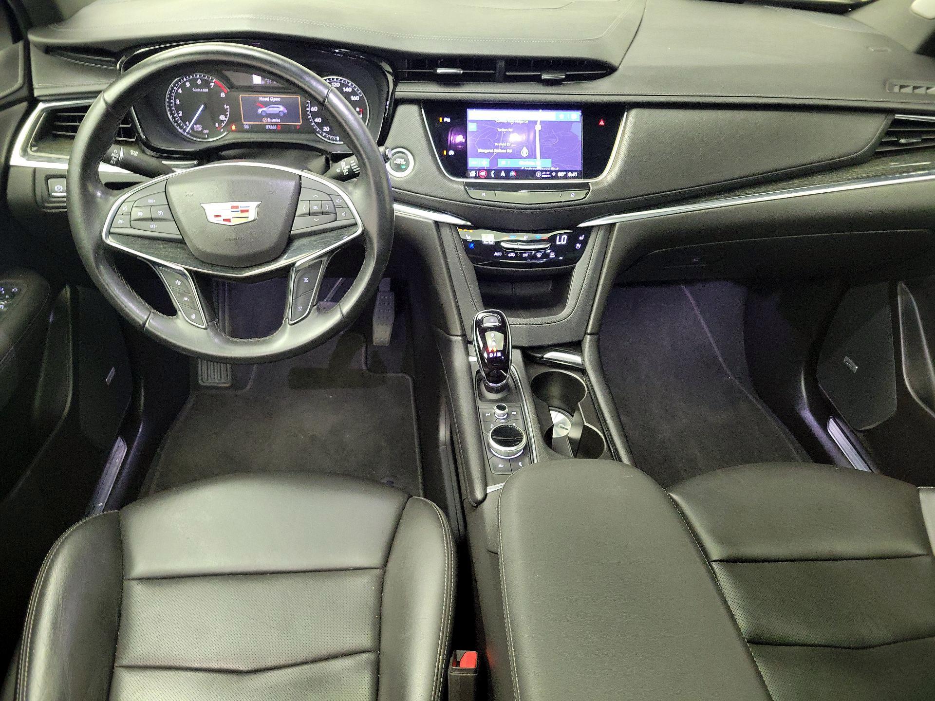 Thumbnail: 2022 Cadillac XT5 - 9