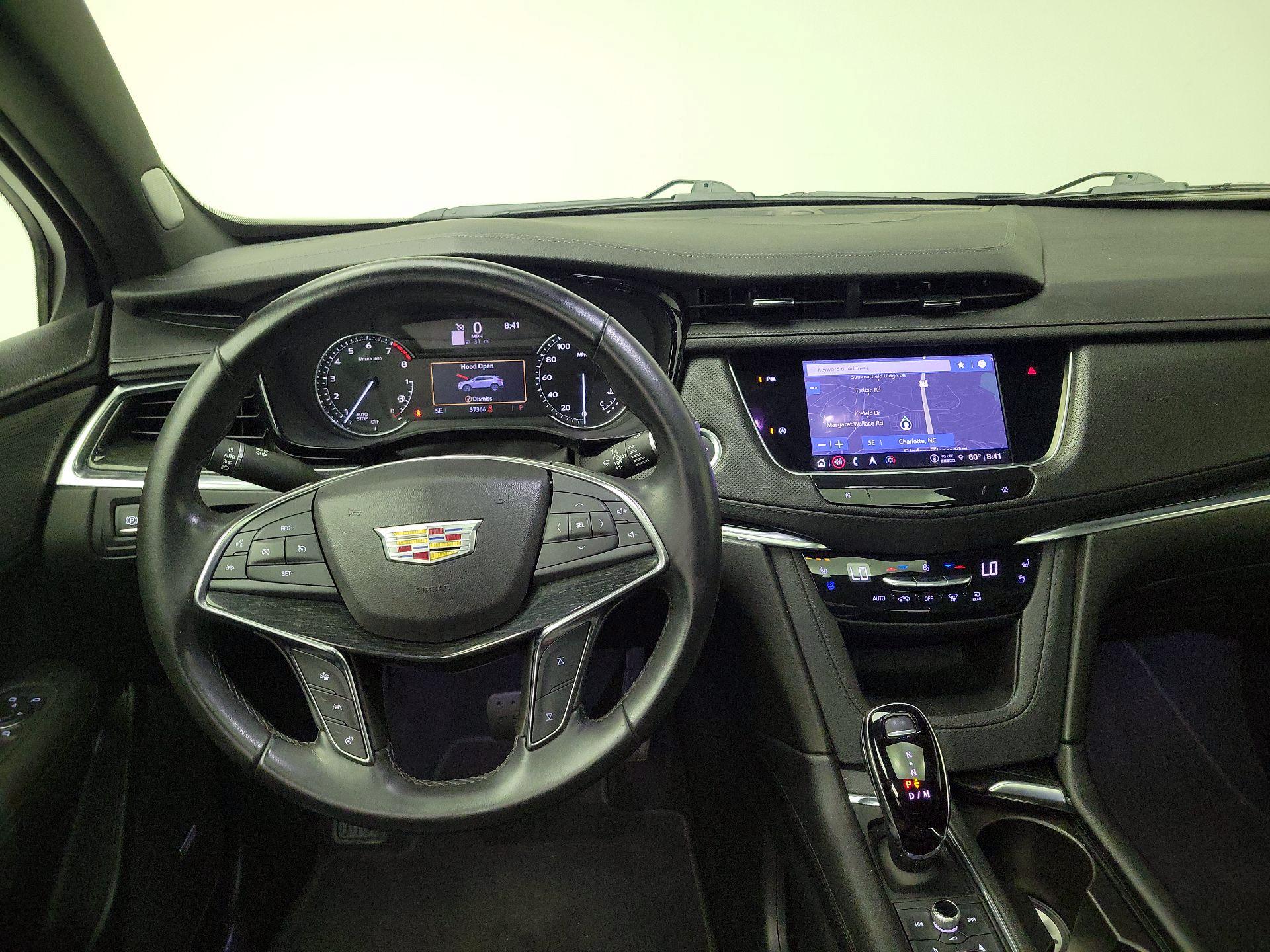 Thumbnail: 2022 Cadillac XT5 - 10