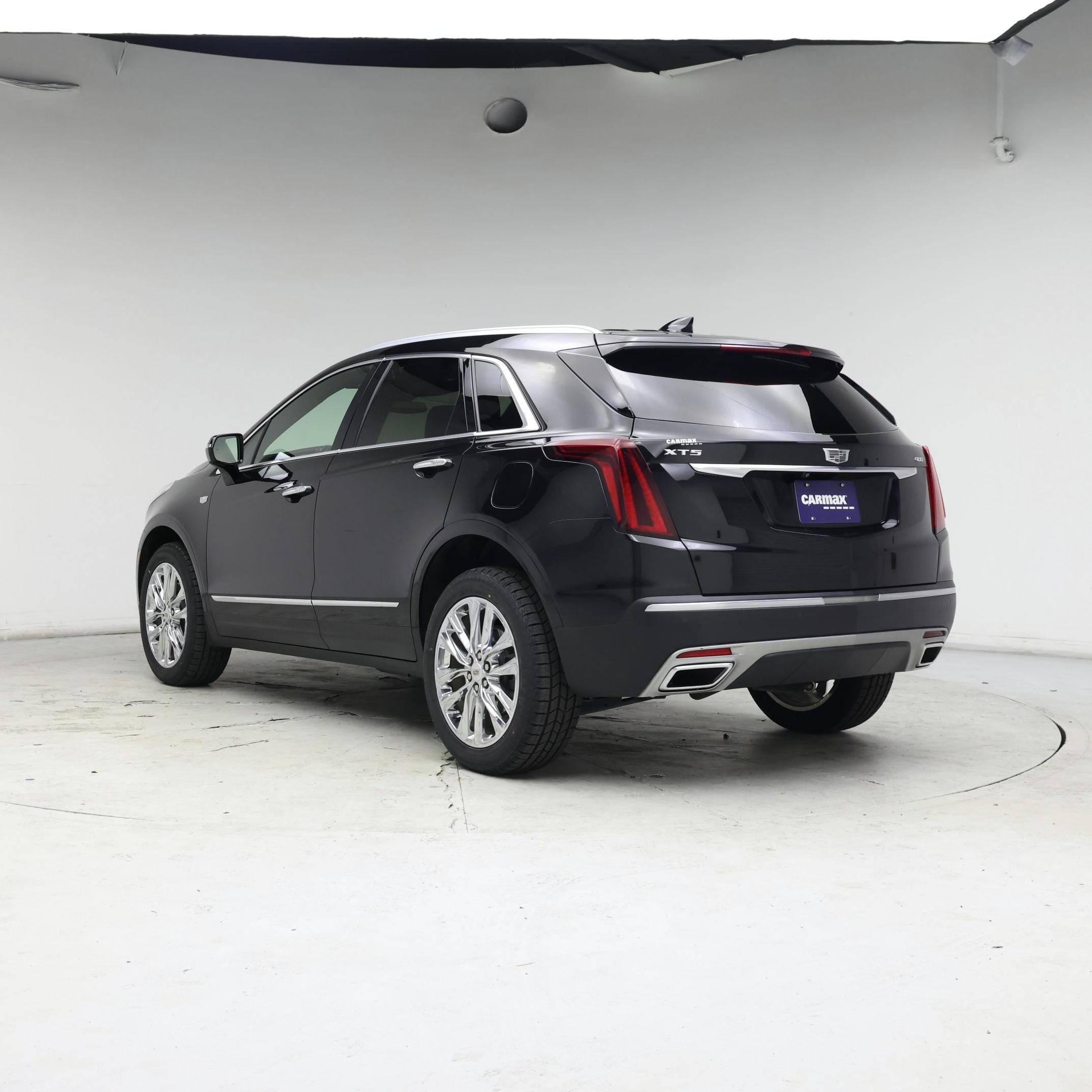 Thumbnail: 2022 Cadillac XT5 - 2