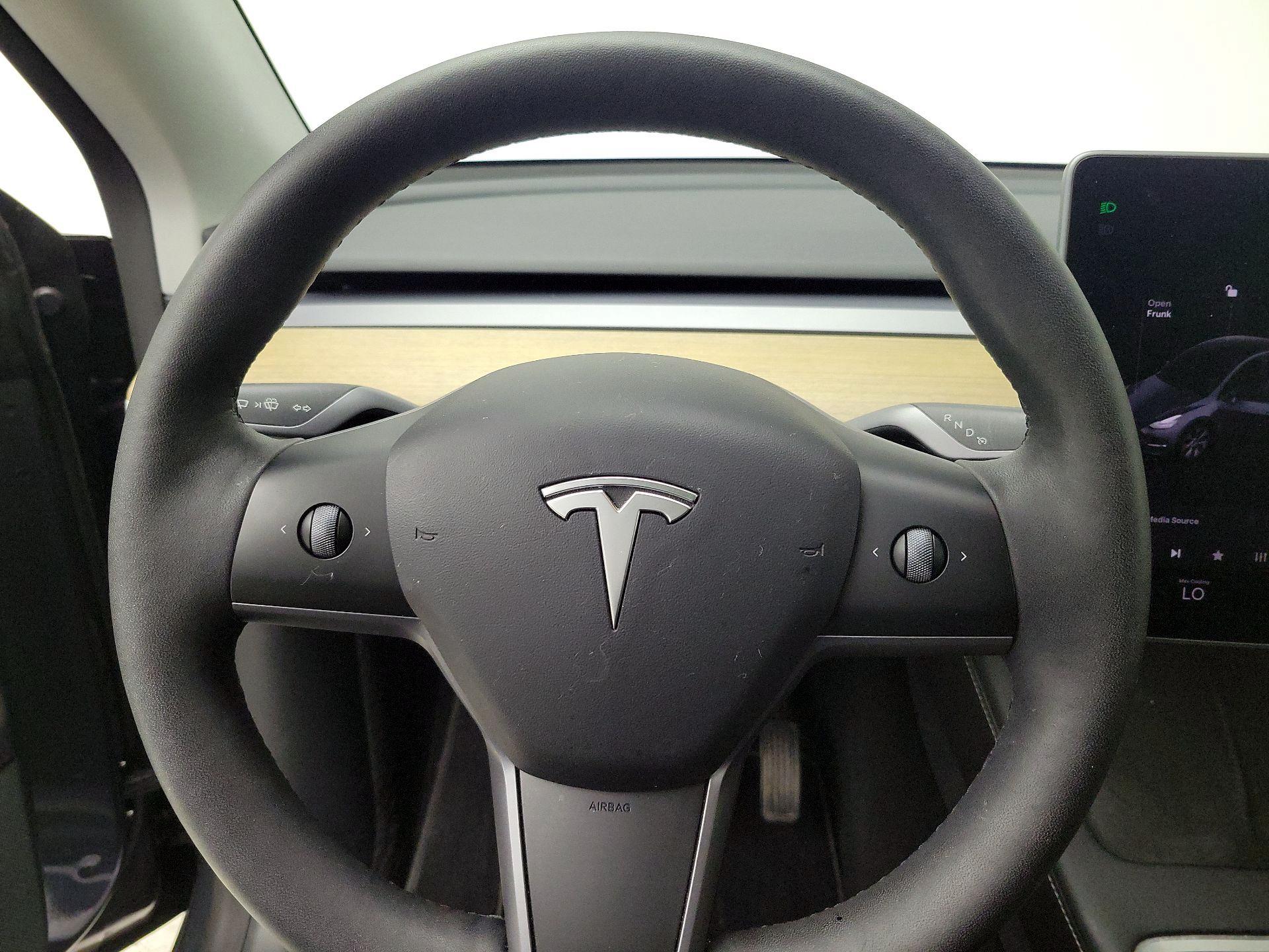 Thumbnail: 2022 Tesla Model Y - 10