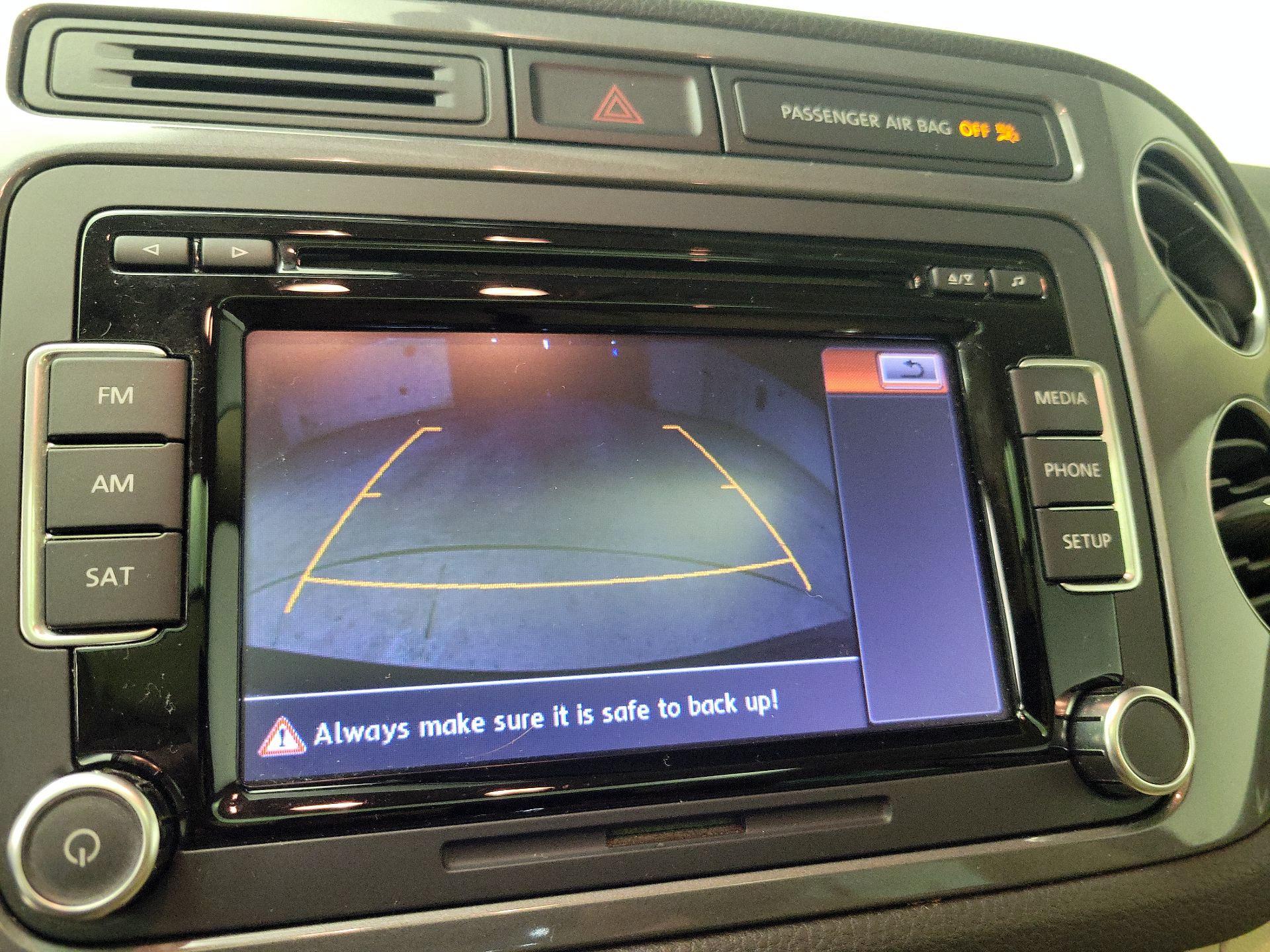 Thumbnail: 2015 Volkswagen Tiguan - 14