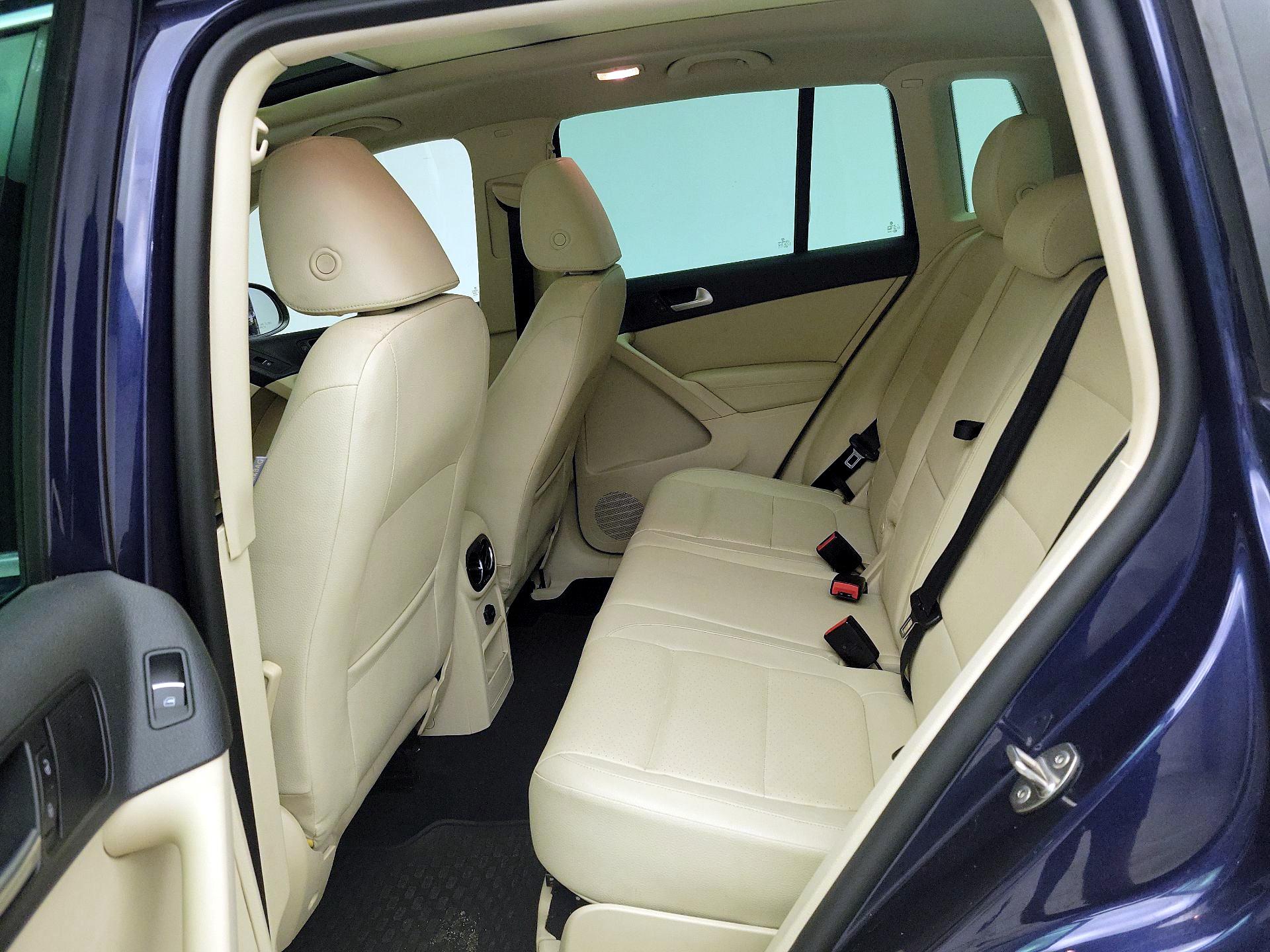 Thumbnail: 2015 Volkswagen Tiguan - 20