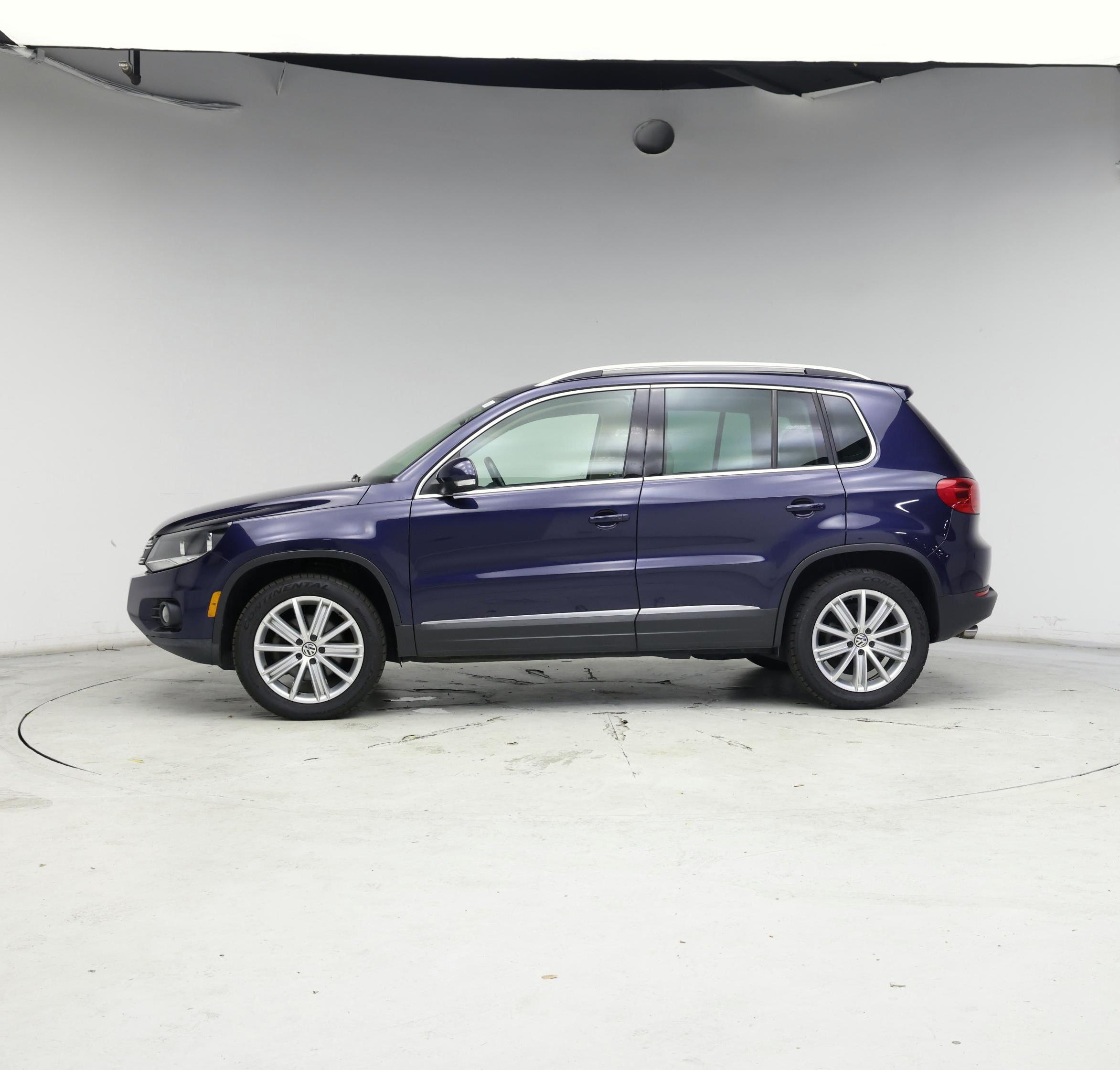 Thumbnail: 2015 Volkswagen Tiguan - 3