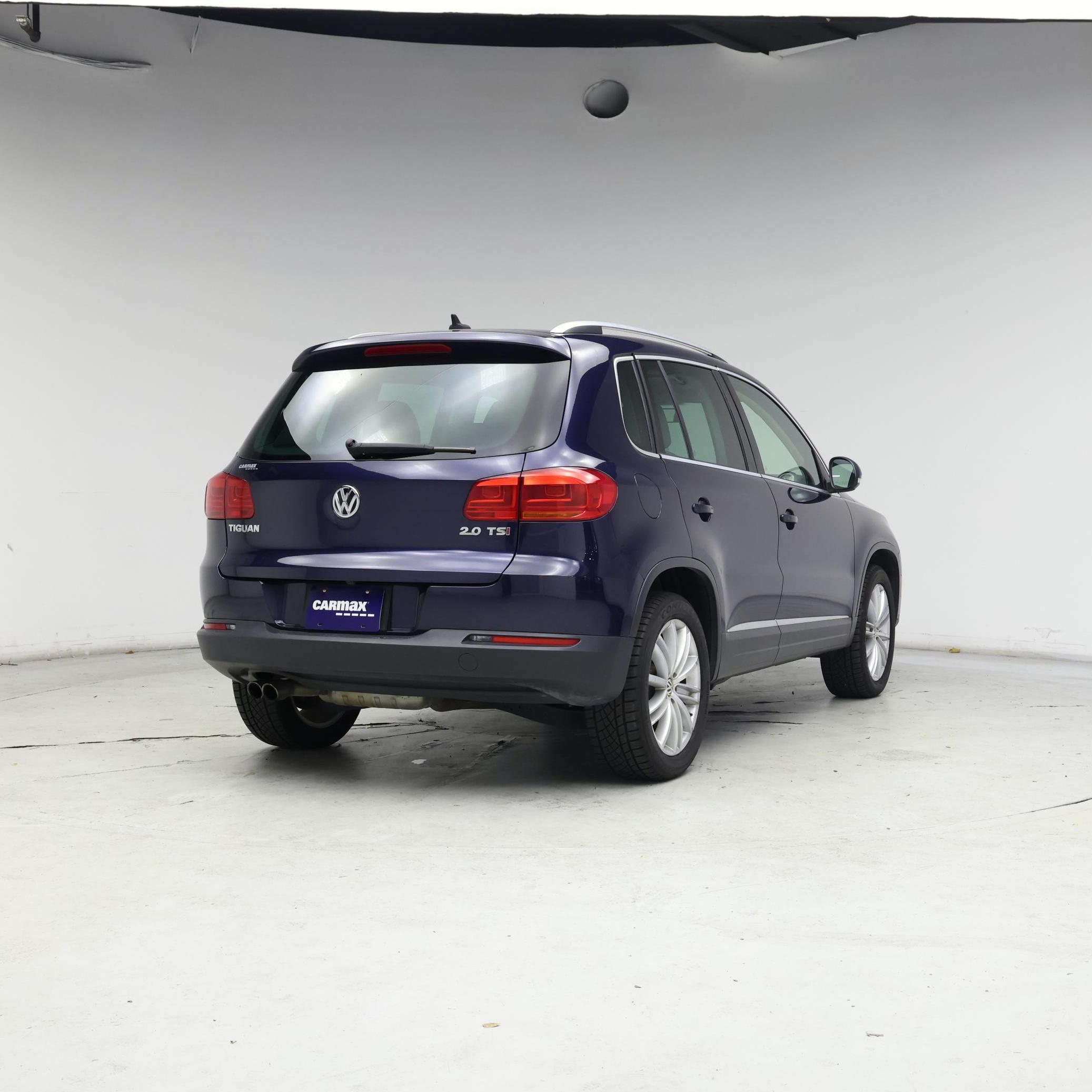 Thumbnail: 2015 Volkswagen Tiguan - 8
