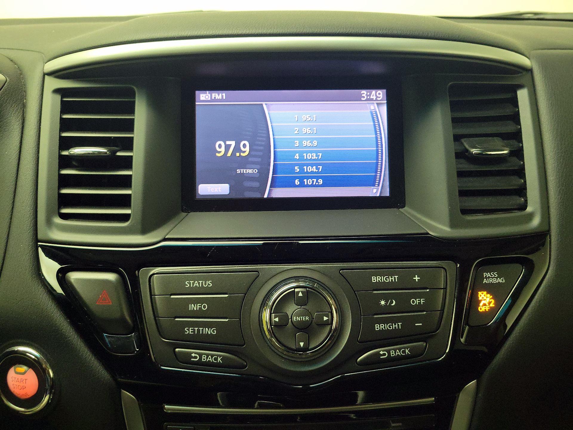 Thumbnail: 2015 Nissan Pathfinder - 15