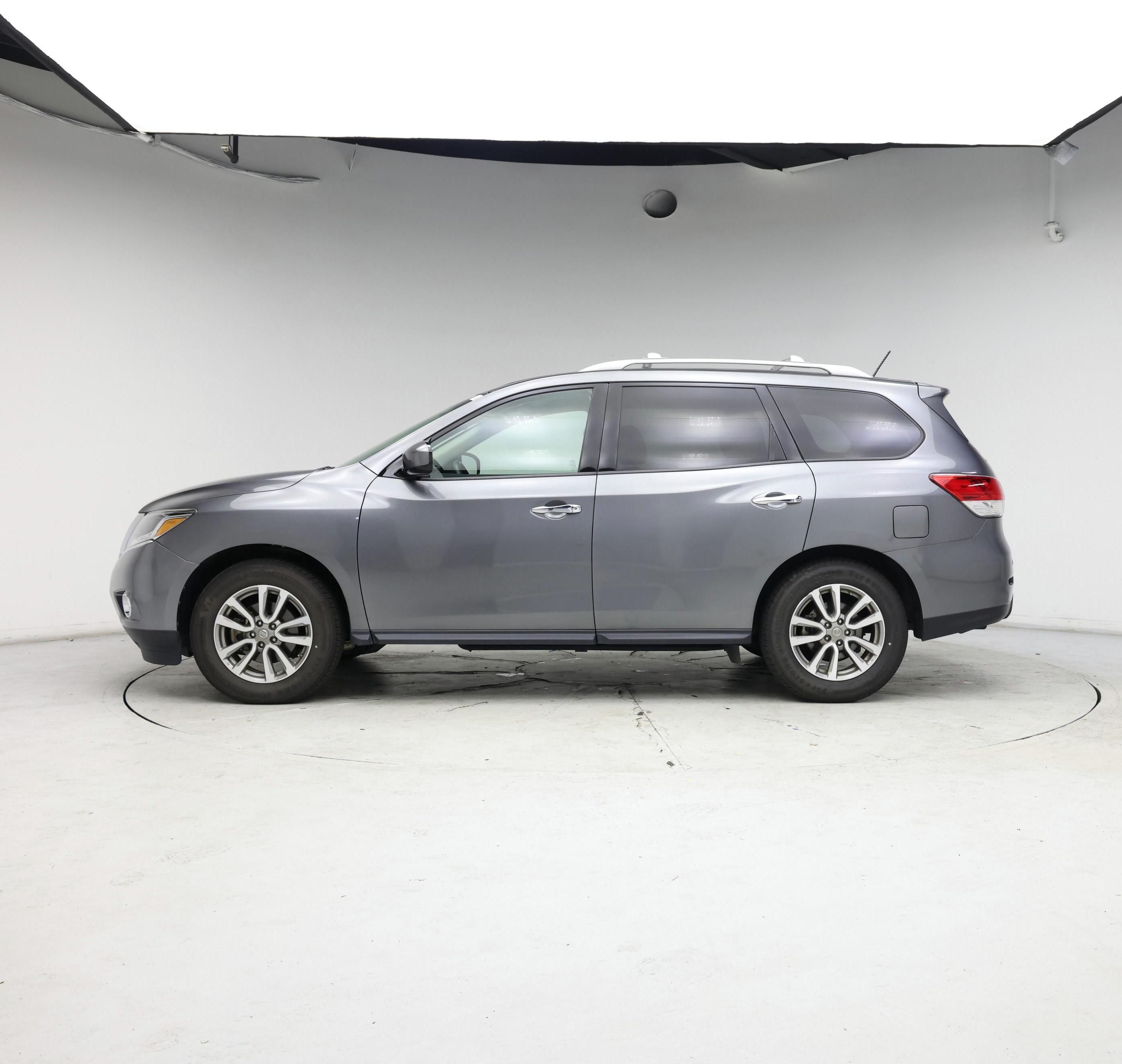 Thumbnail: 2015 Nissan Pathfinder - 3