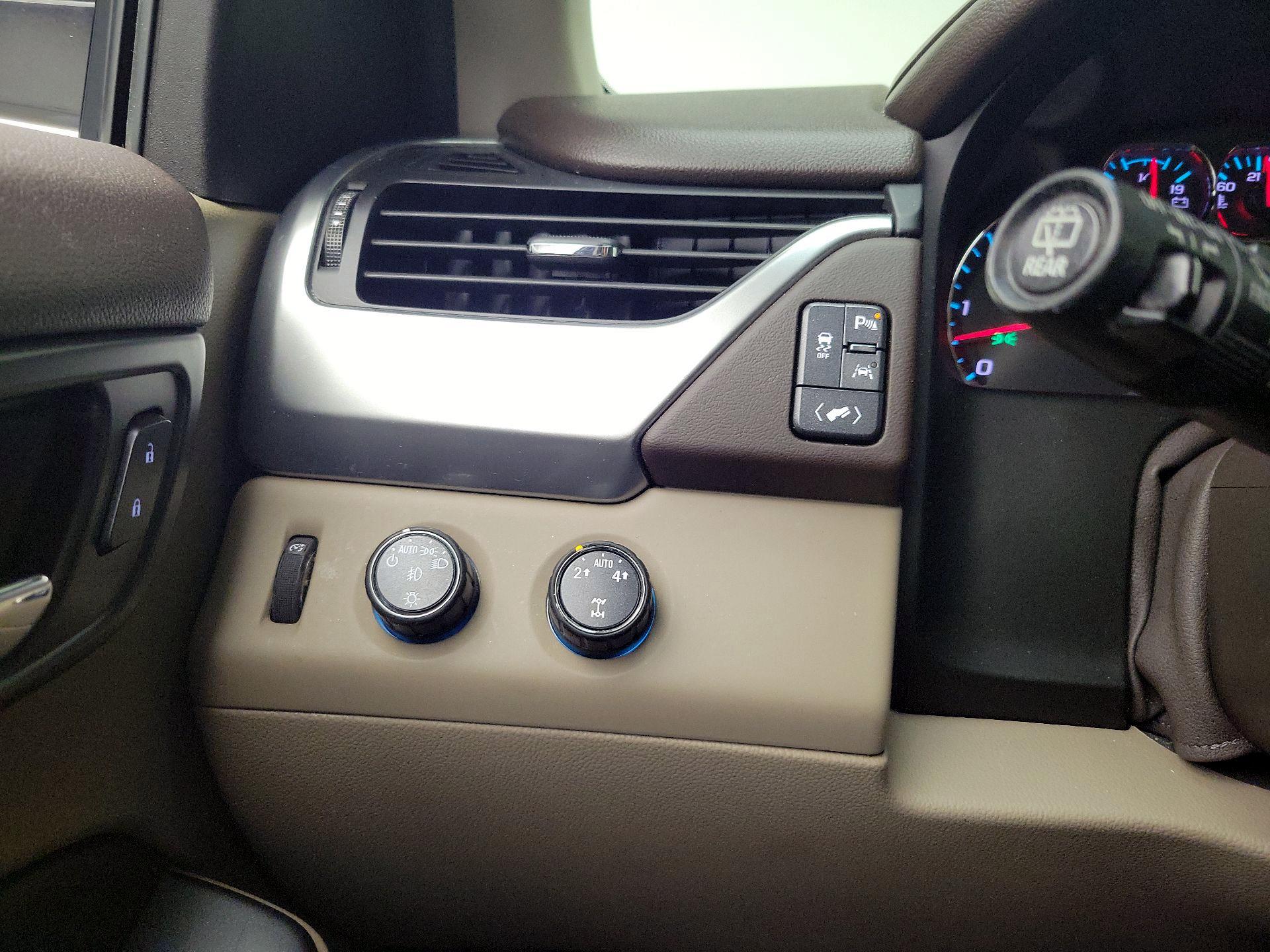 Thumbnail: 2016 Chevrolet Tahoe - 13