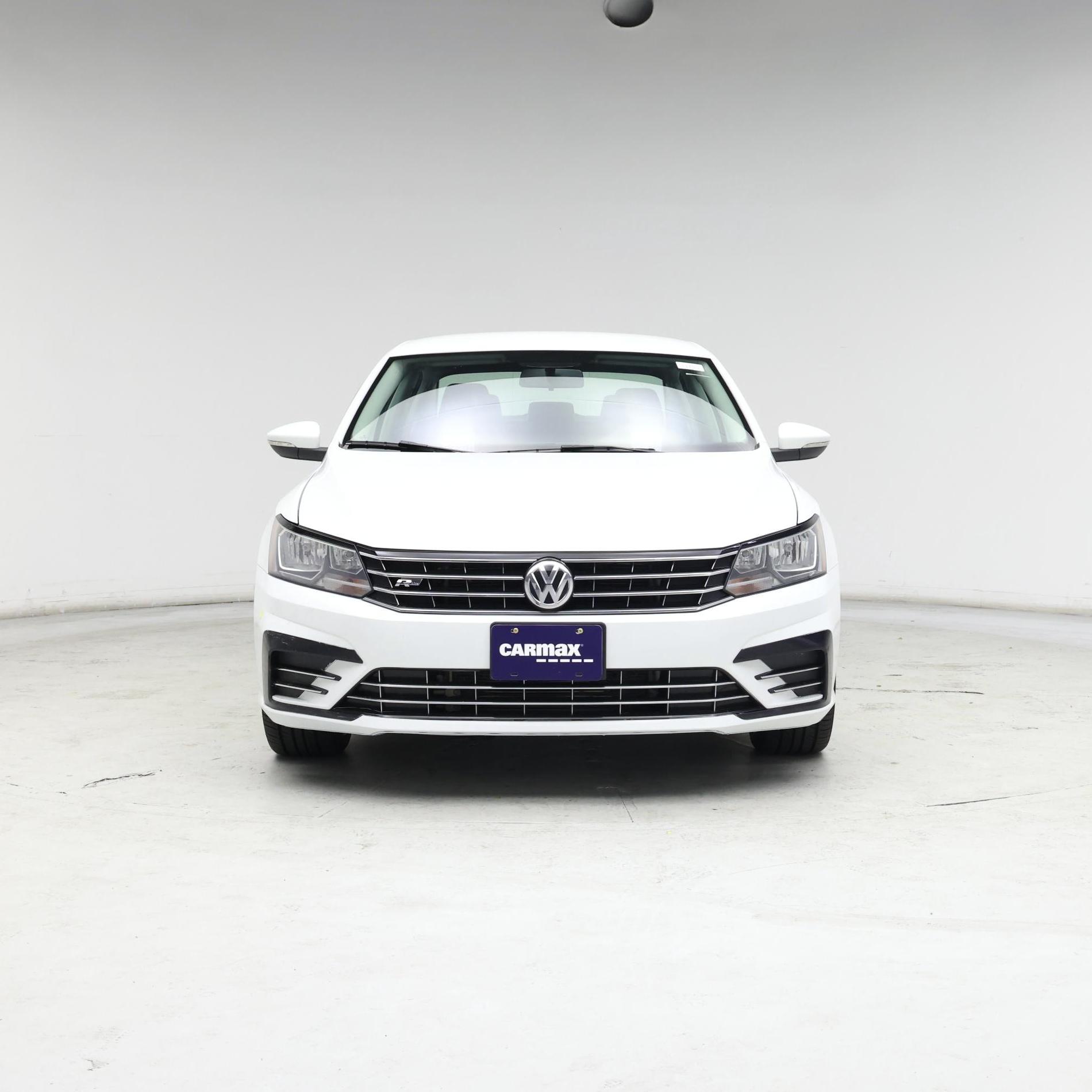 Thumbnail: 2017 Volkswagen Passat - 5