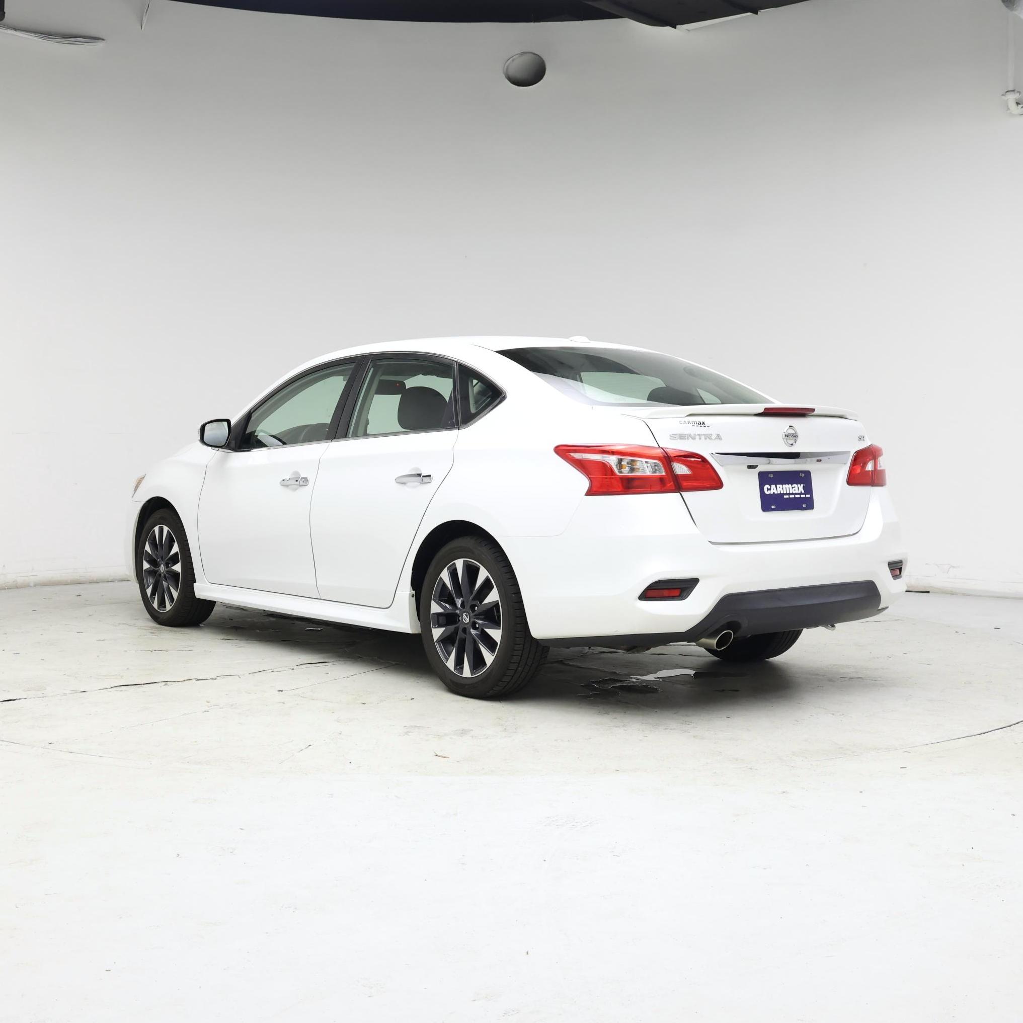 Thumbnail: 2016 Nissan Sentra - 2