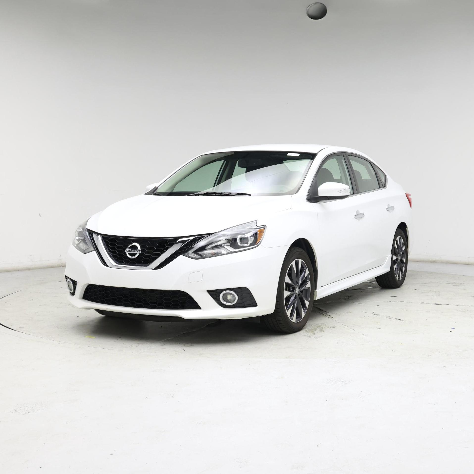 Thumbnail: 2016 Nissan Sentra - 4