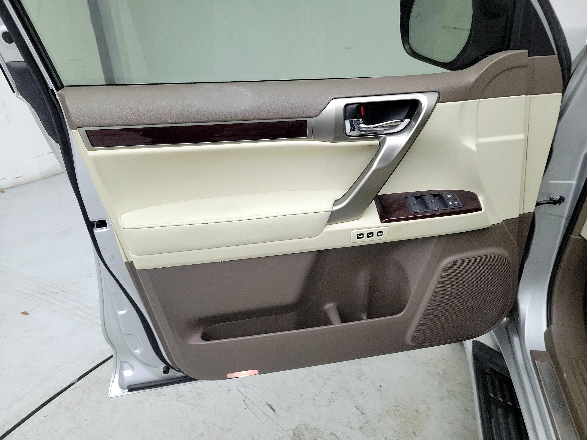 Thumbnail: 2017 Lexus GX - 12