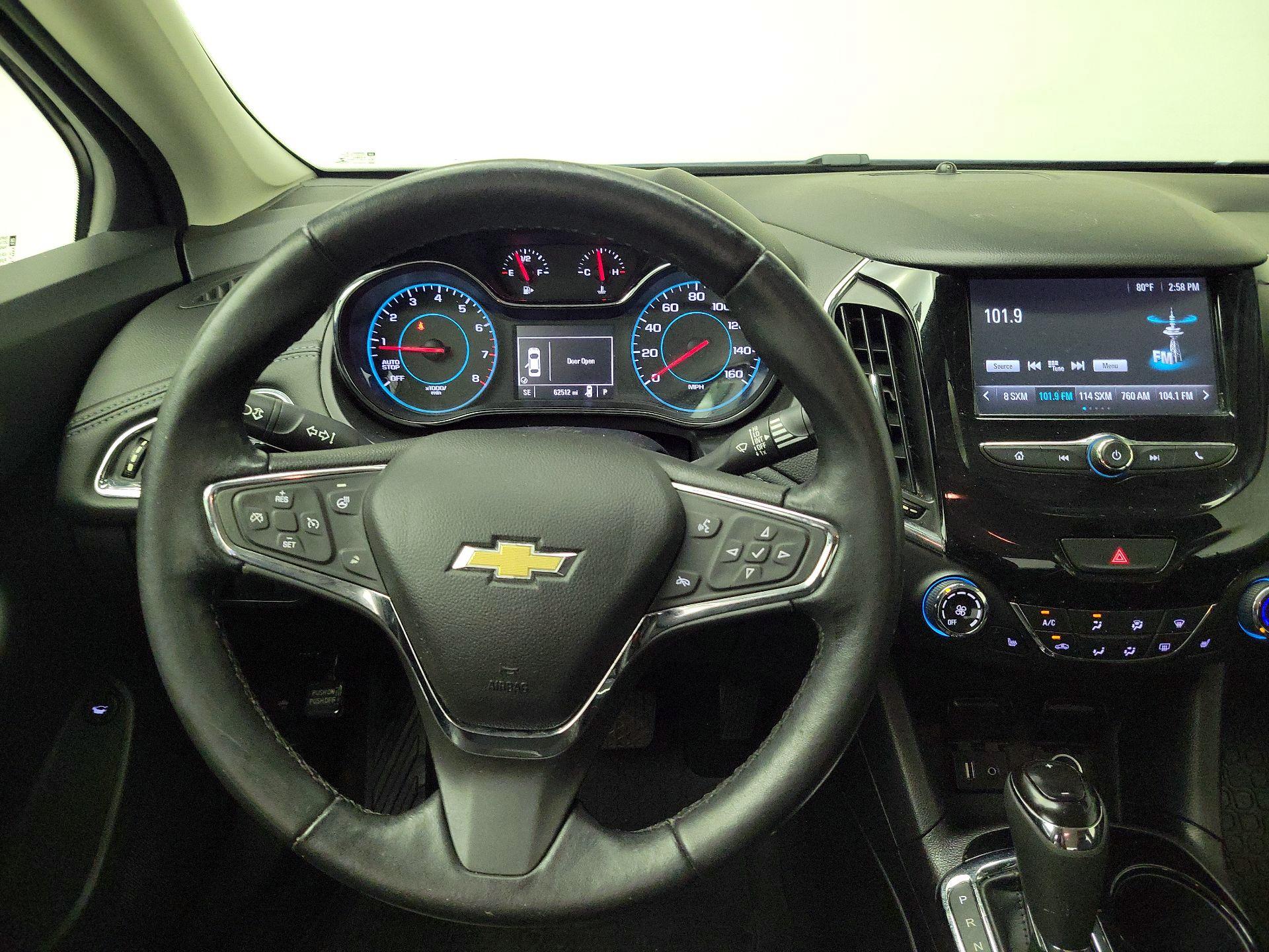 Thumbnail: 2017 Chevrolet Cruze - 10