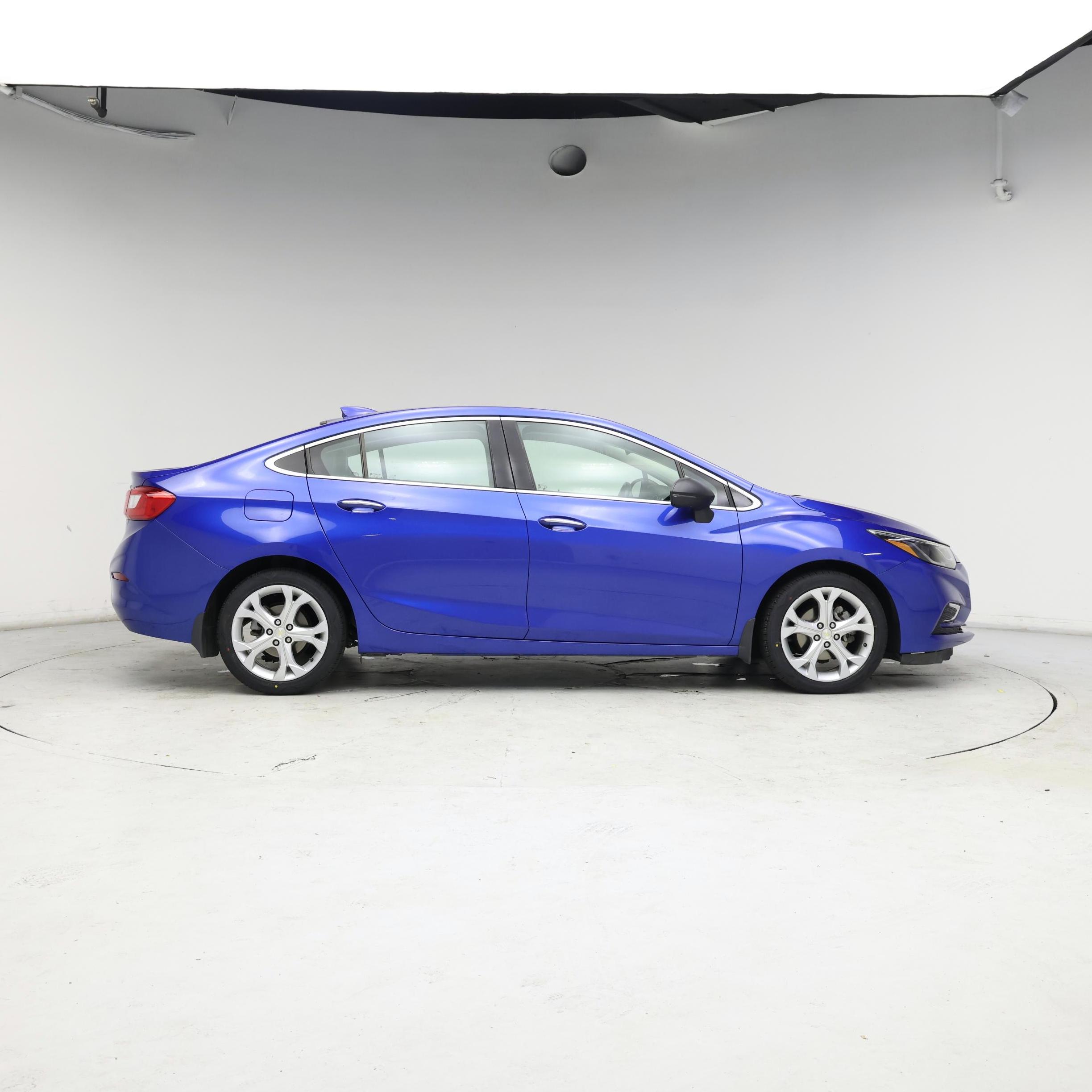 Thumbnail: 2017 Chevrolet Cruze - 7