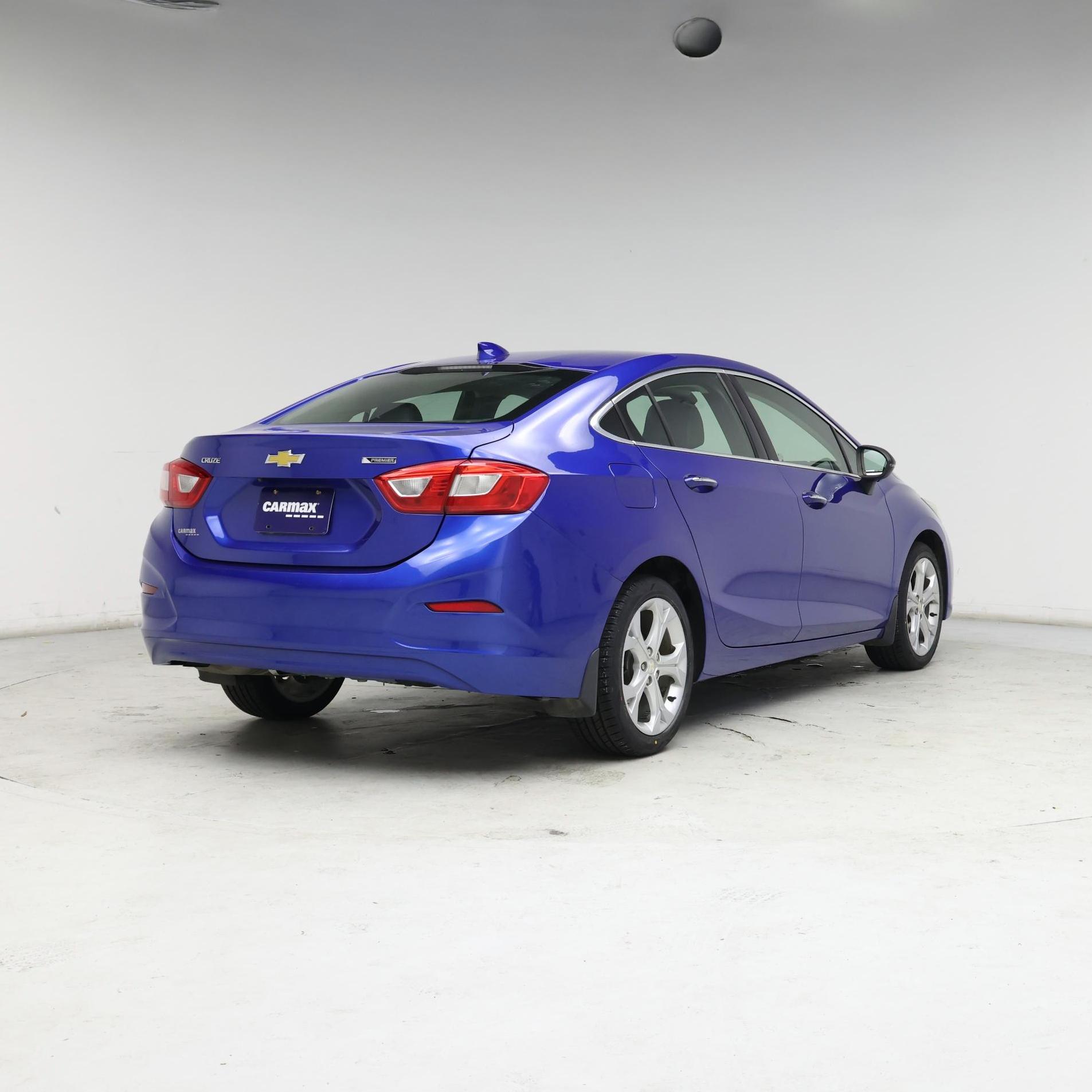 Thumbnail: 2017 Chevrolet Cruze - 8