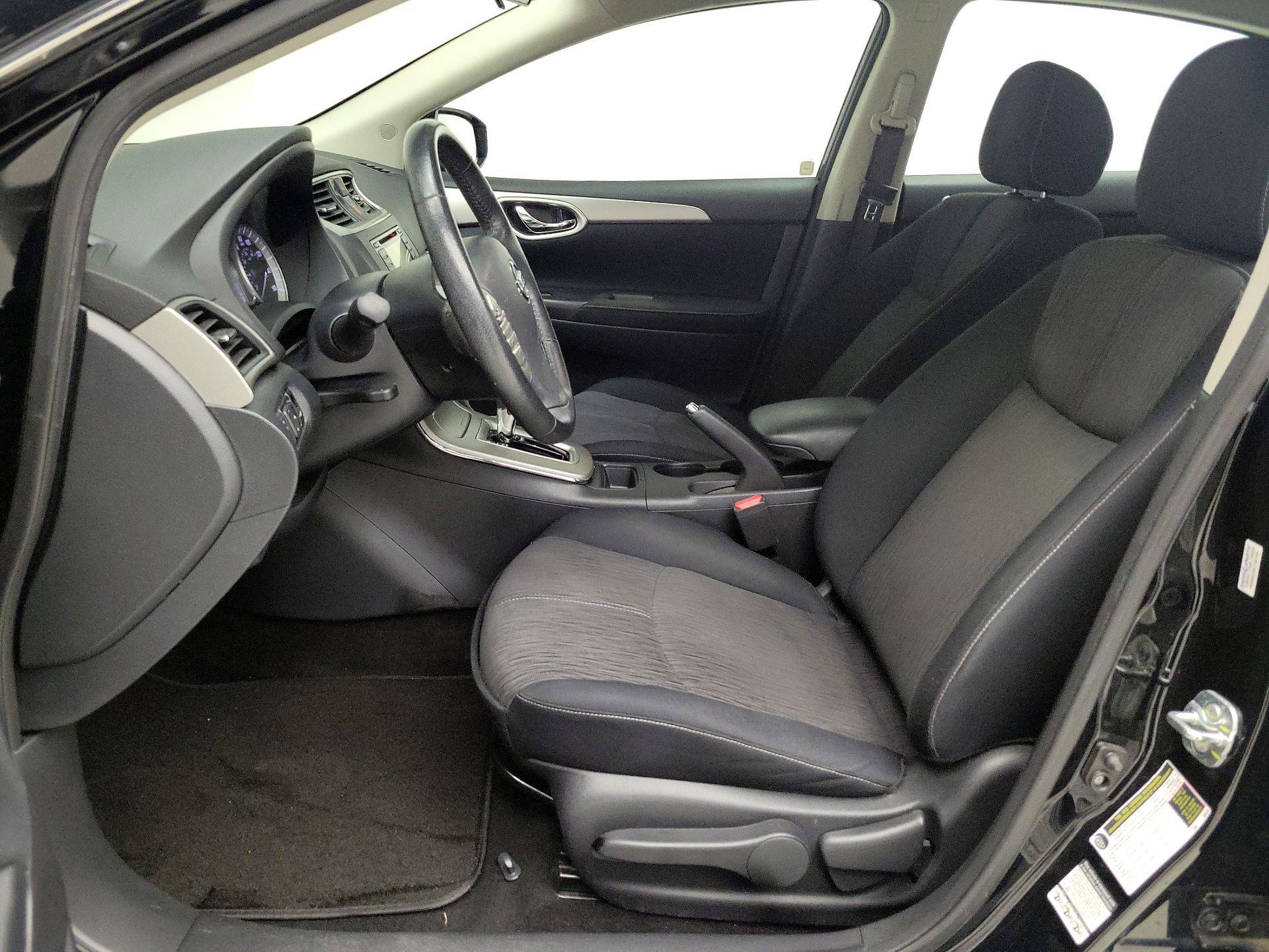 Thumbnail: 2015 Nissan Sentra - 11