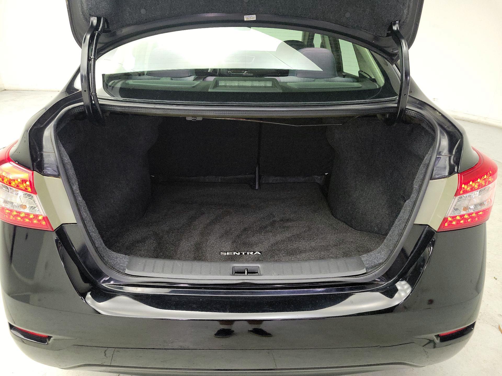 Thumbnail: 2015 Nissan Sentra - 20