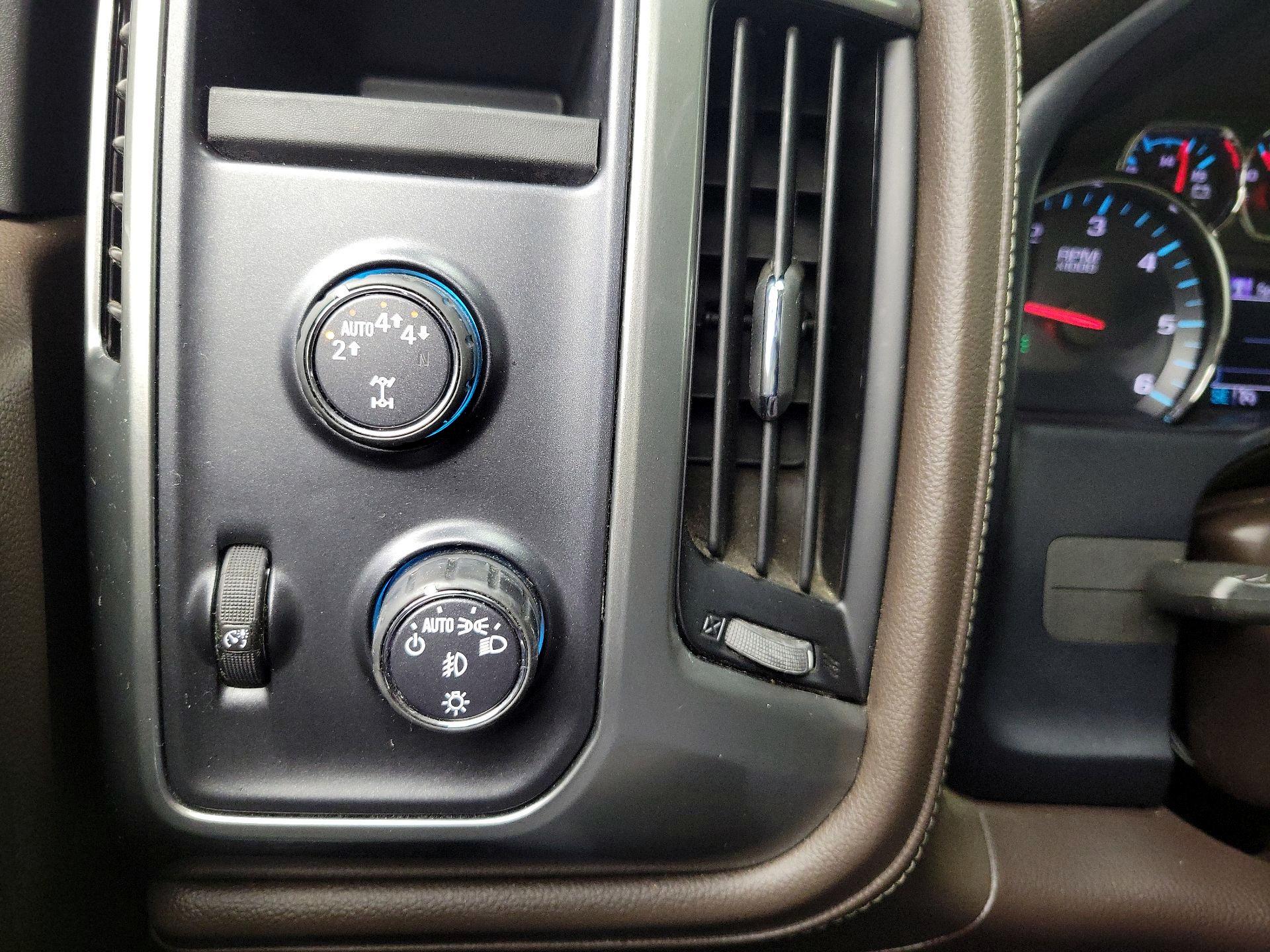 Thumbnail: 2018 Chevrolet Silverado 1500 - 13
