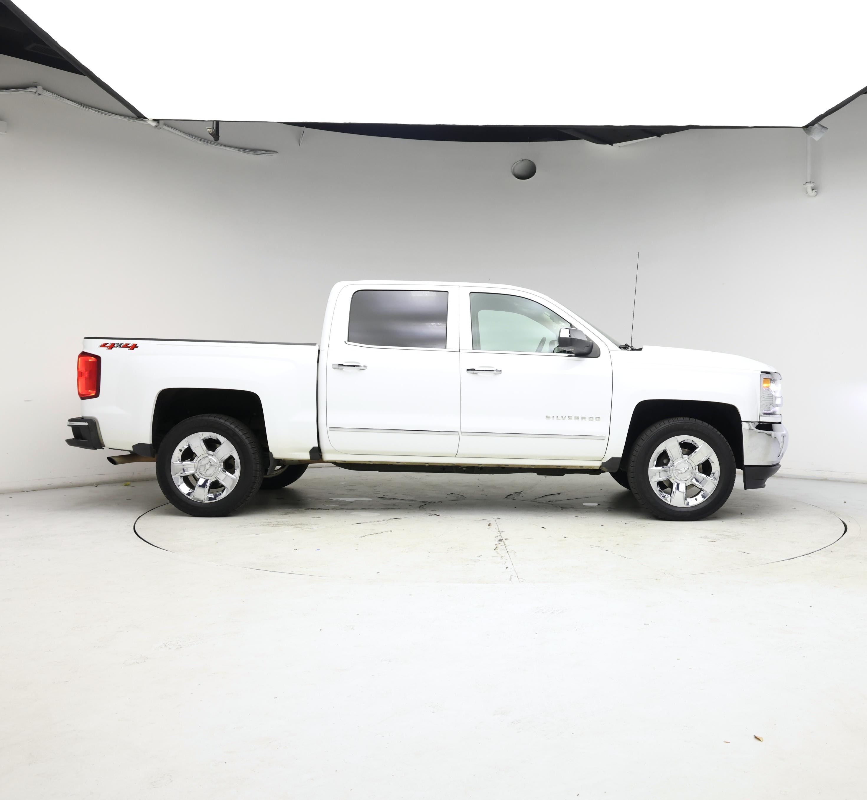 Thumbnail: 2018 Chevrolet Silverado 1500 - 7