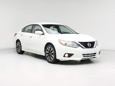 White 2018 Nissan Altima SV