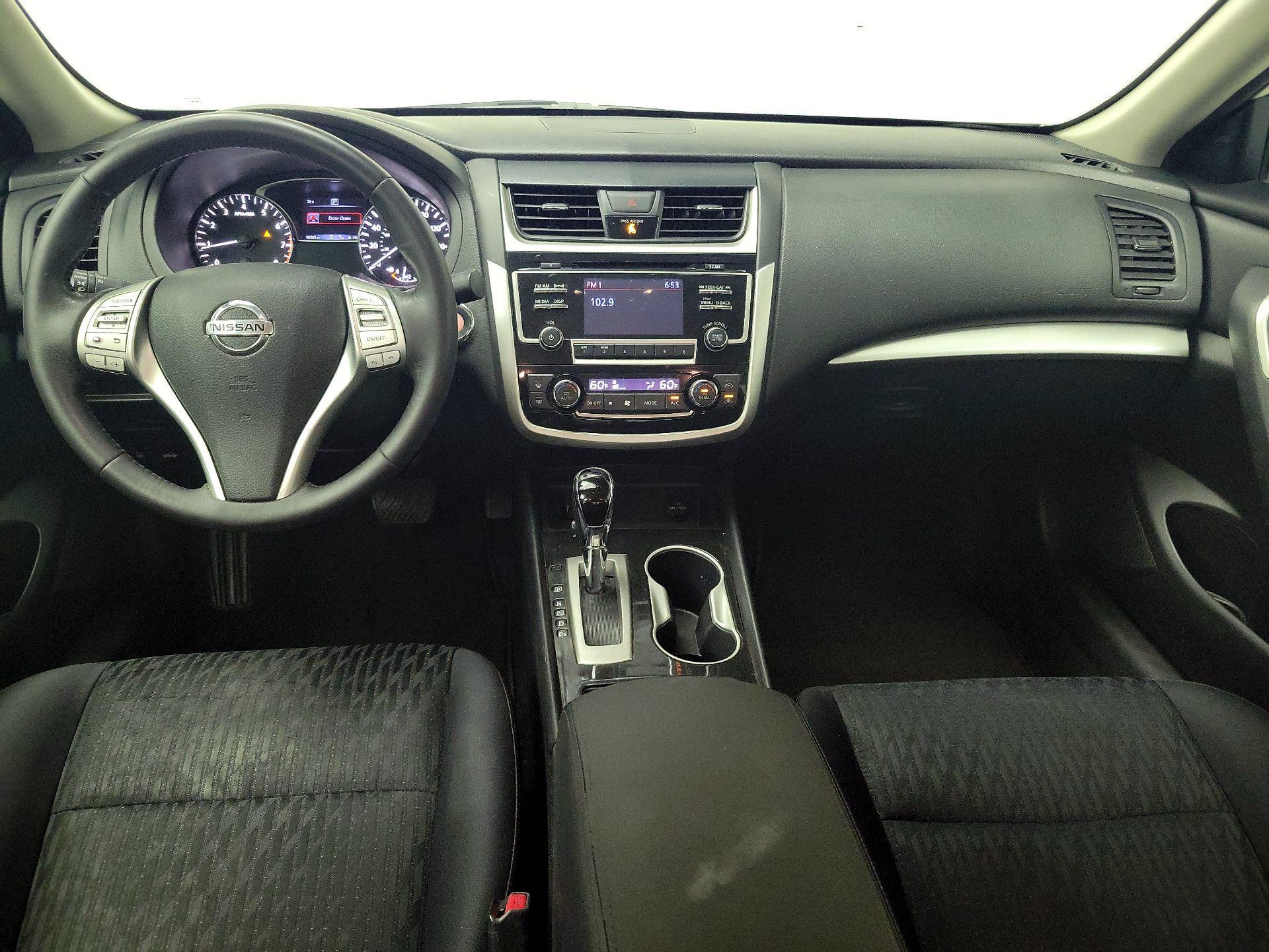 Thumbnail: 2018 Nissan Altima - 9