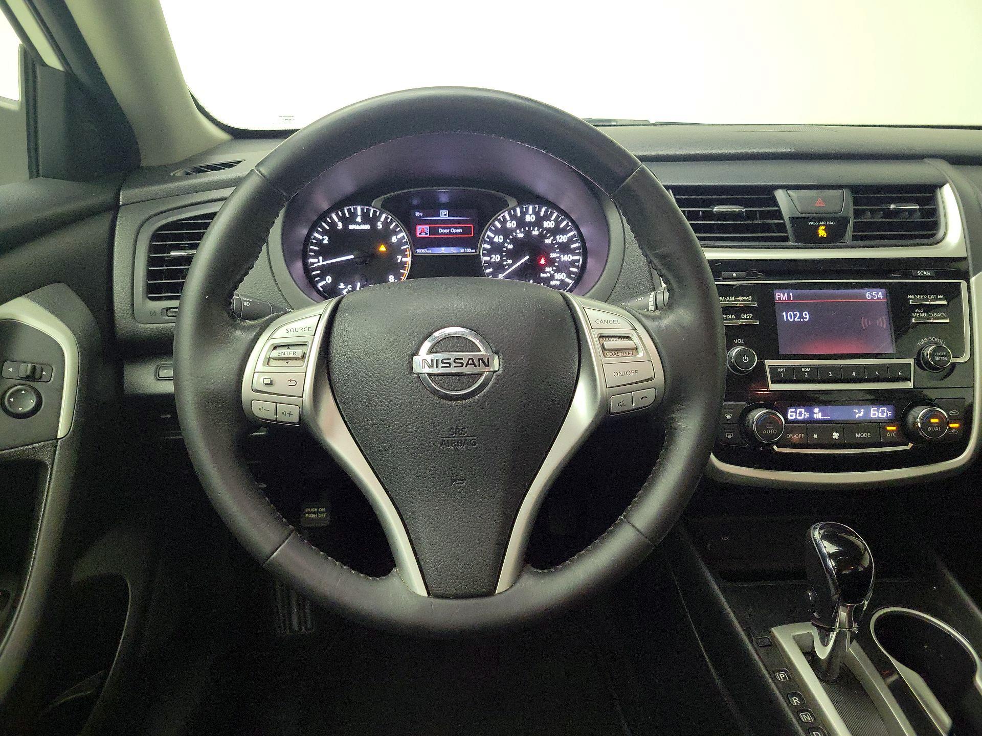 Thumbnail: 2018 Nissan Altima - 10