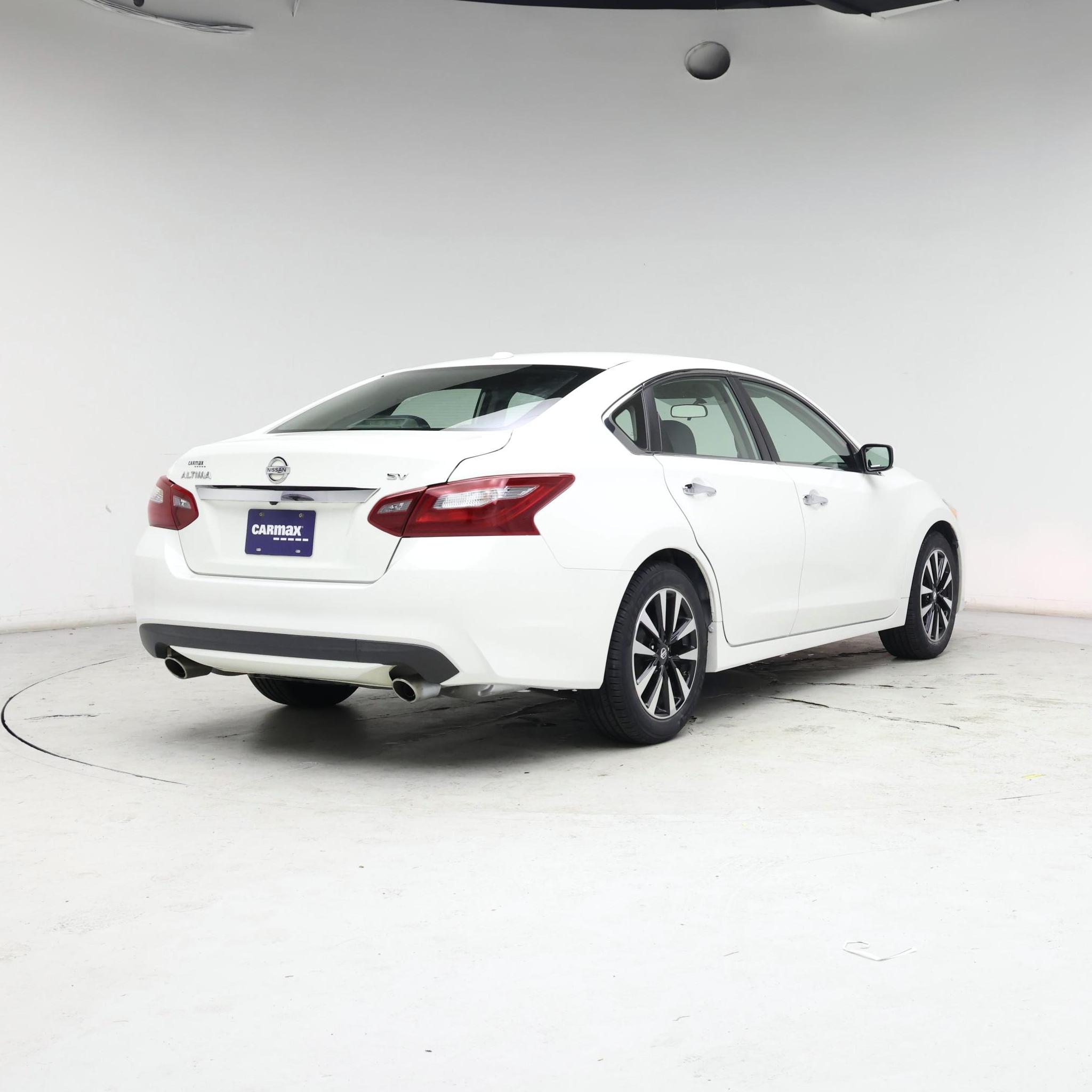 Thumbnail: 2018 Nissan Altima - 8