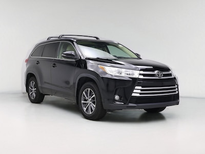 Black 2017 Toyota Highlander XLE