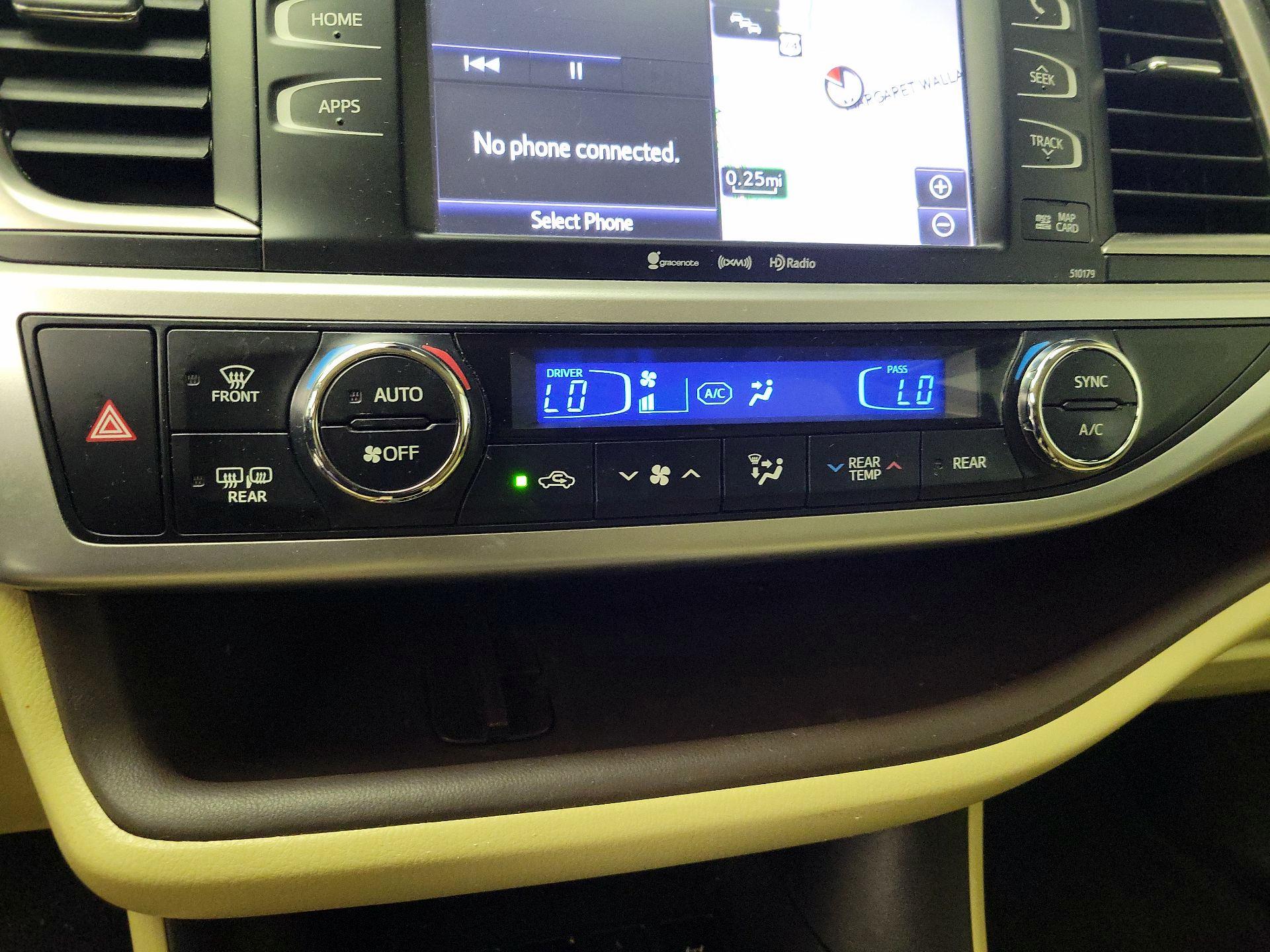 Thumbnail: 2017 Toyota Highlander - 17