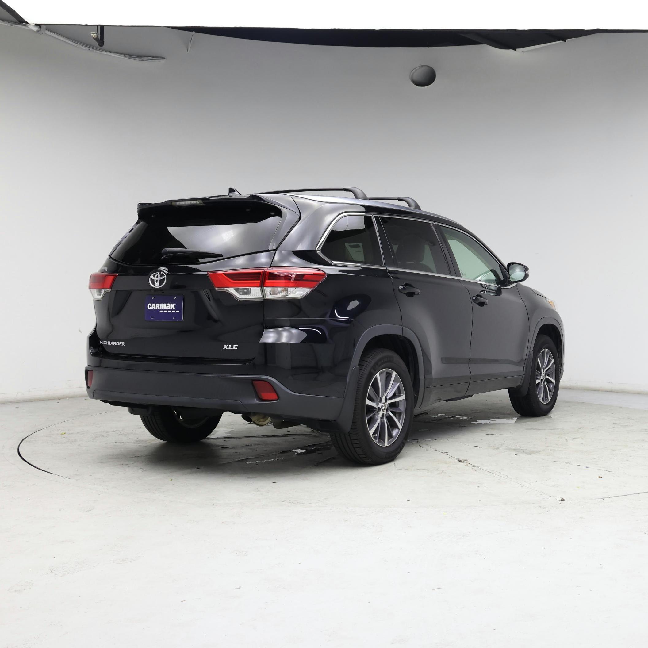 Thumbnail: 2017 Toyota Highlander - 8