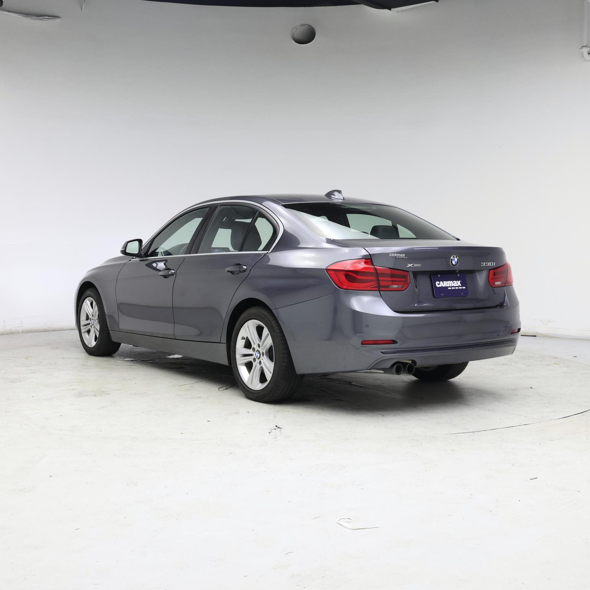 Thumbnail: 2017 BMW 3 Series - 2