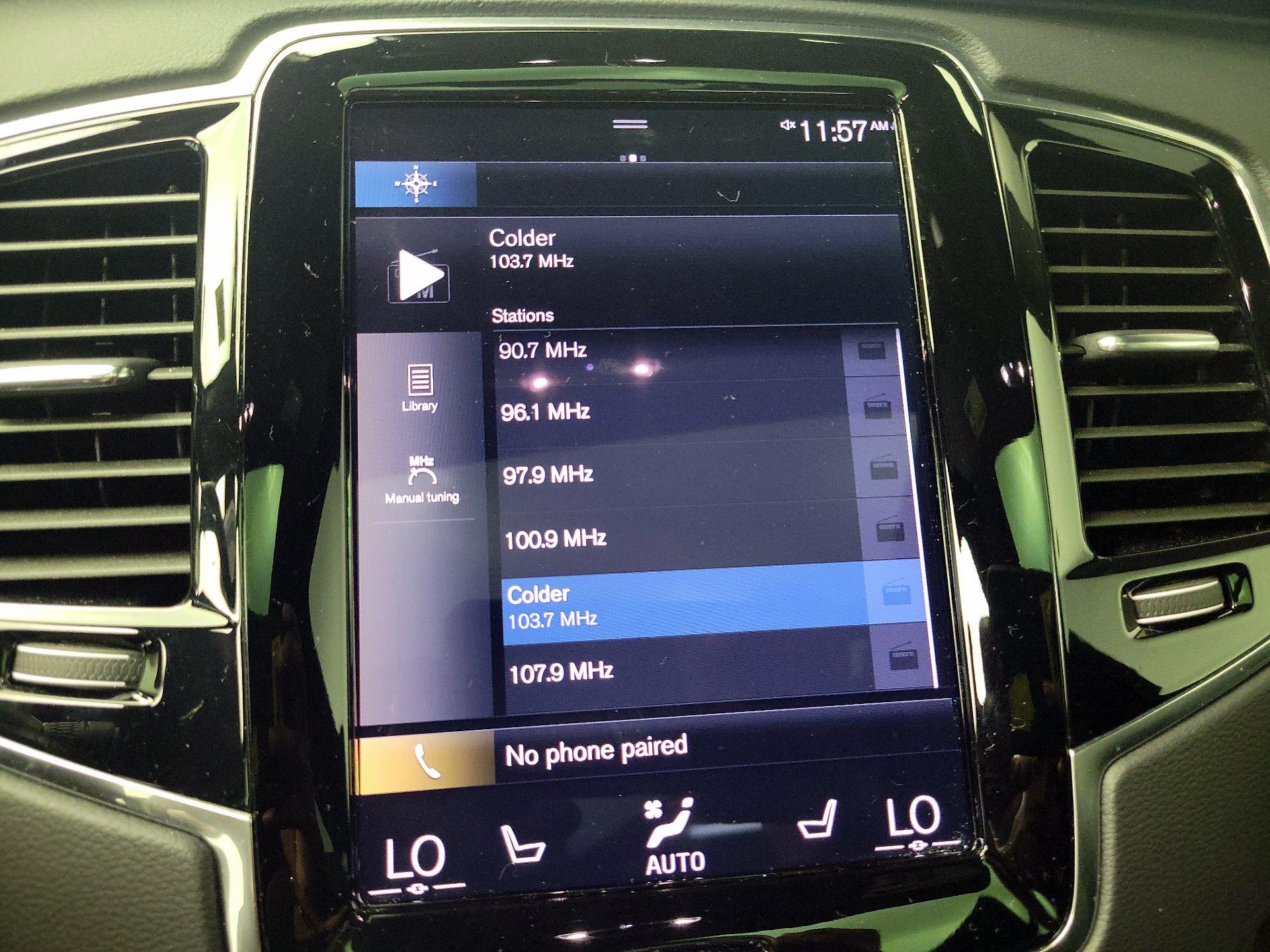 Thumbnail: 2022 Volvo XC90 - 15